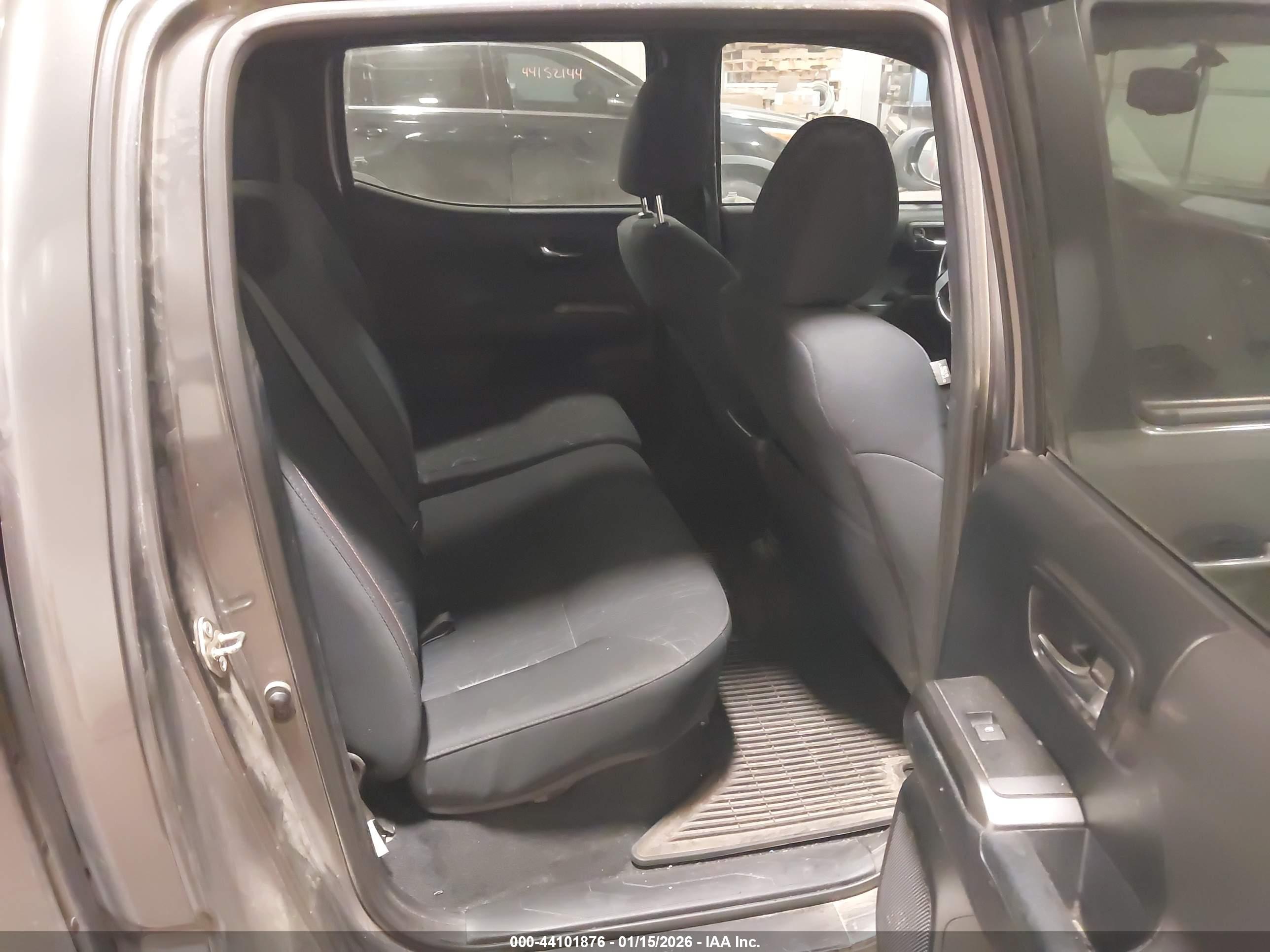TOYOTA TACOMA image 8