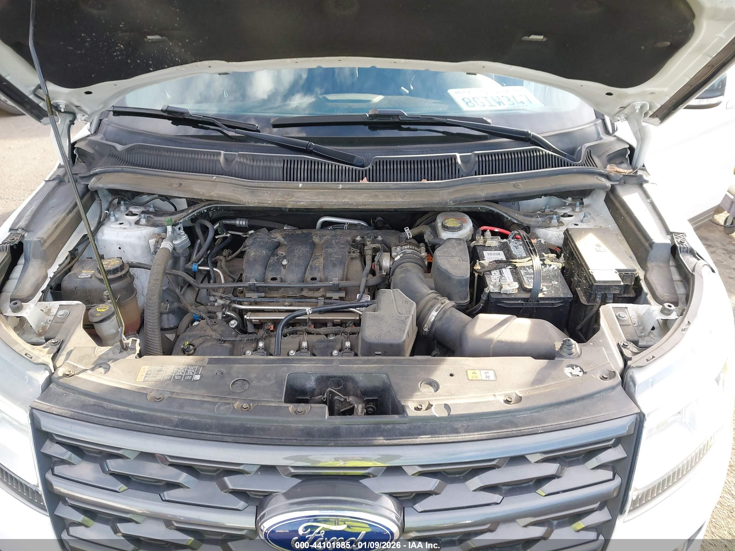 FORD EXPLORER image 10