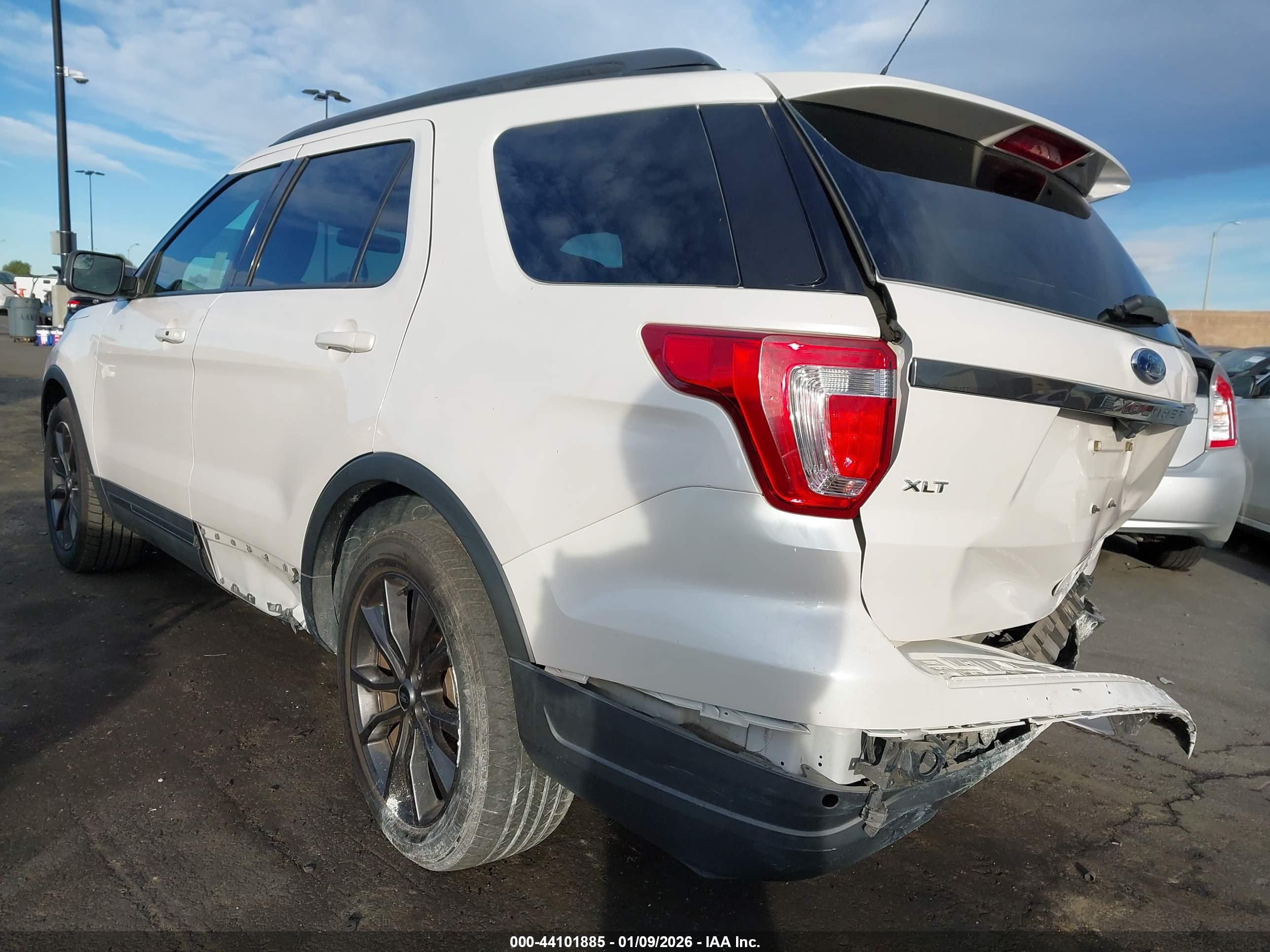 FORD EXPLORER image 3
