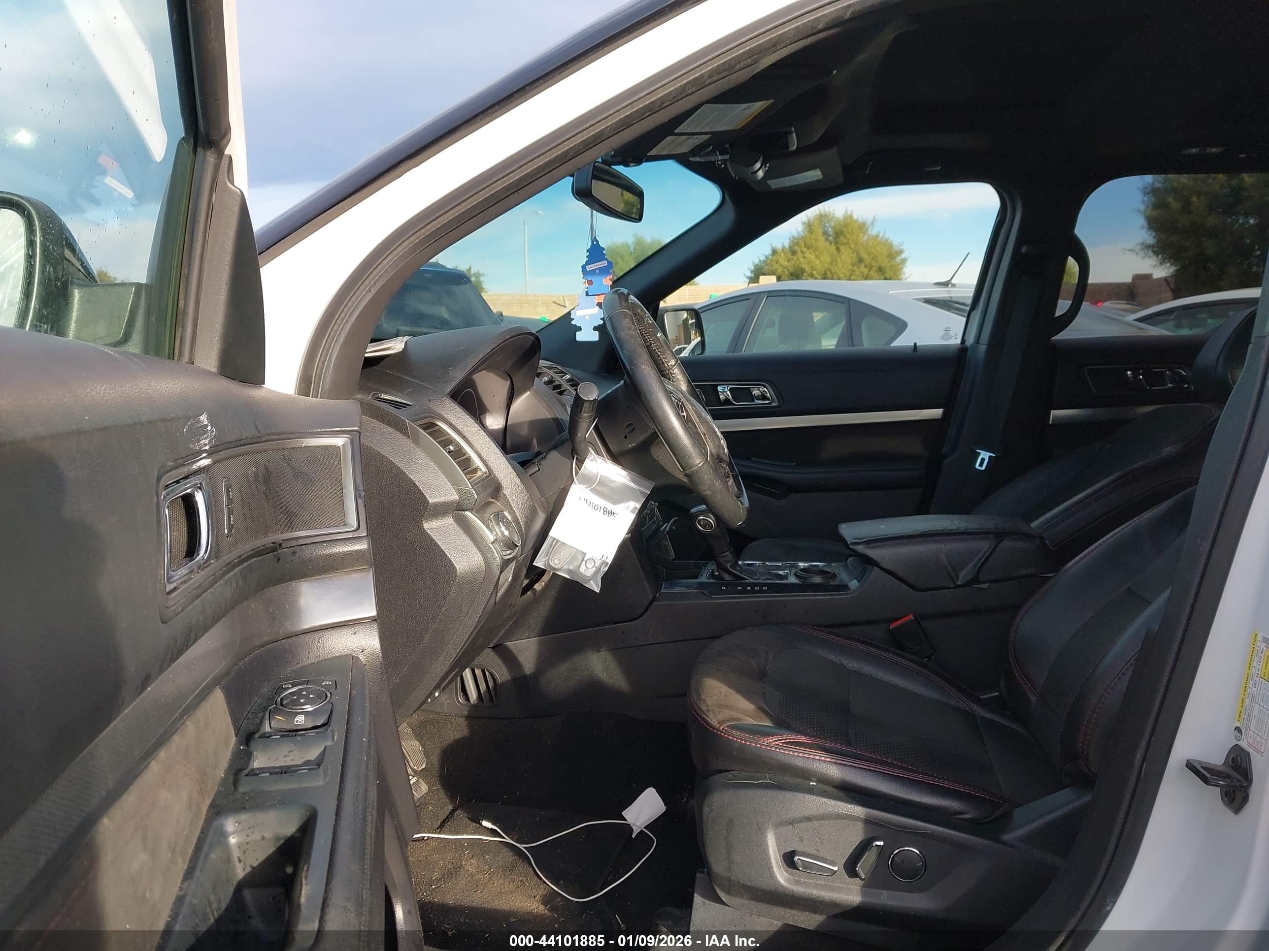FORD EXPLORER image 5
