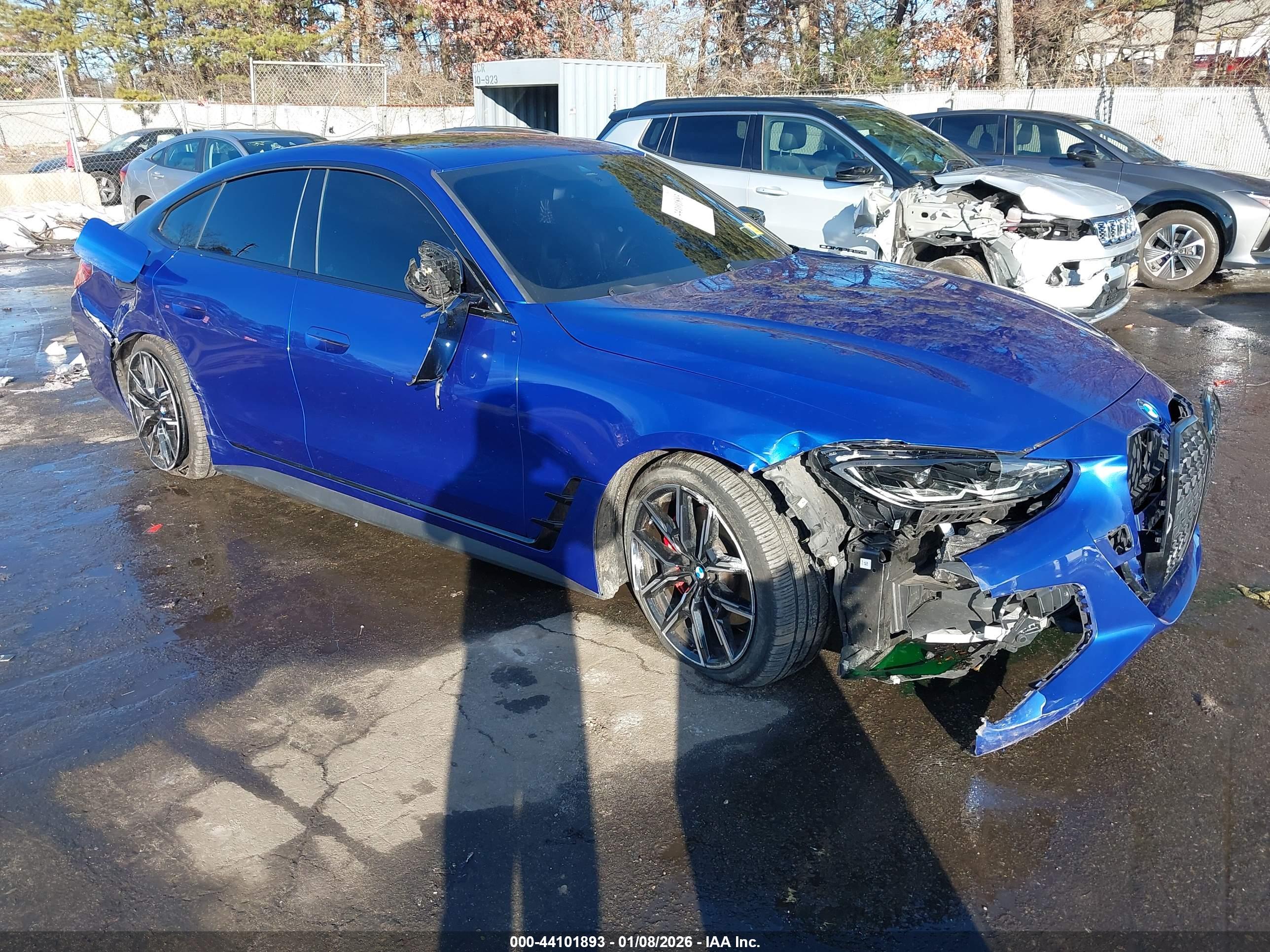 BMW M440I image 6