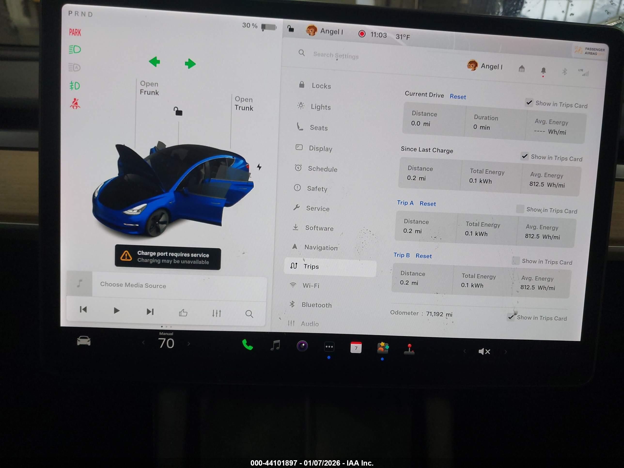 TESLA MODEL image 7