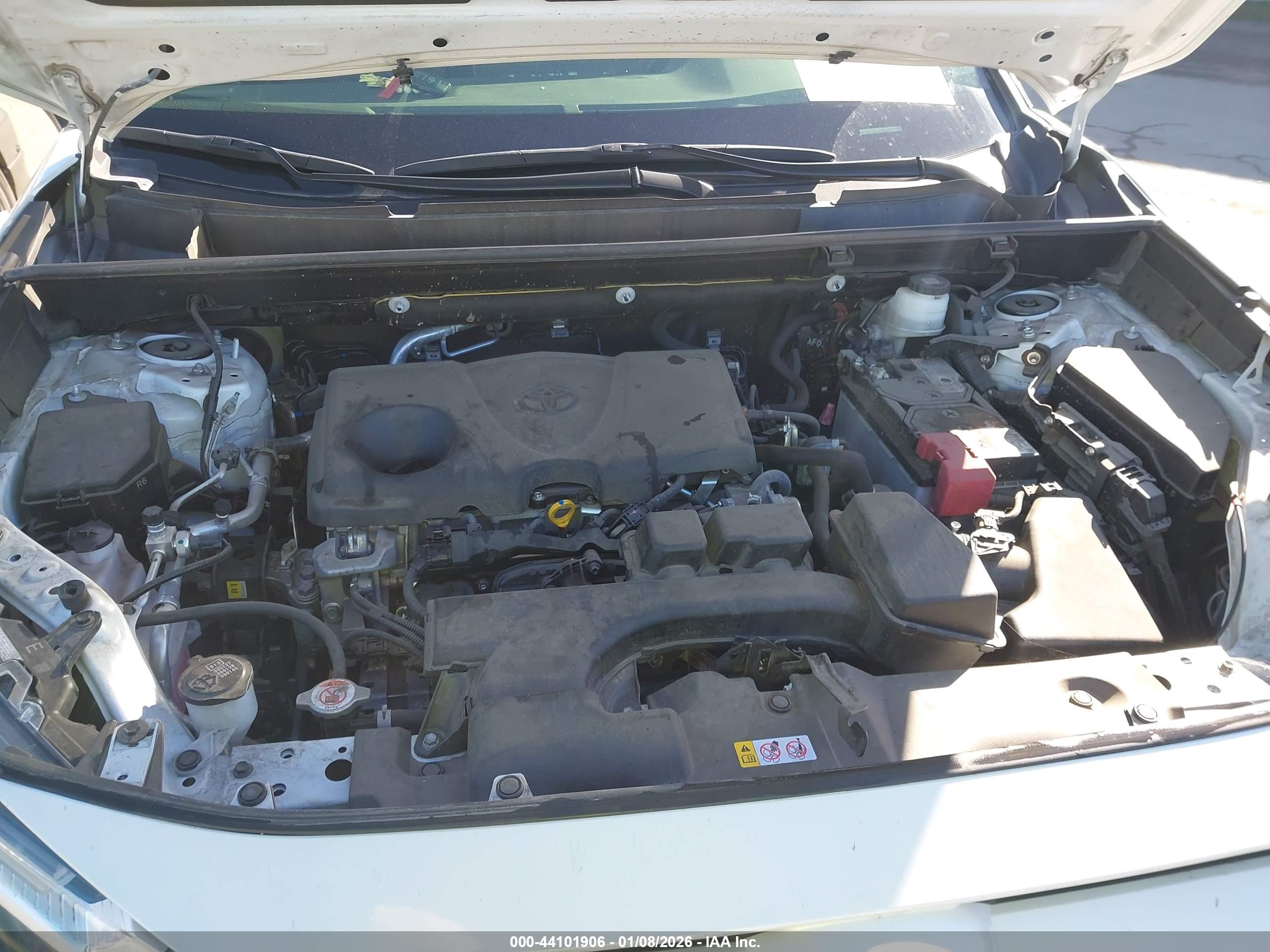 TOYOTA RAV4 image 10