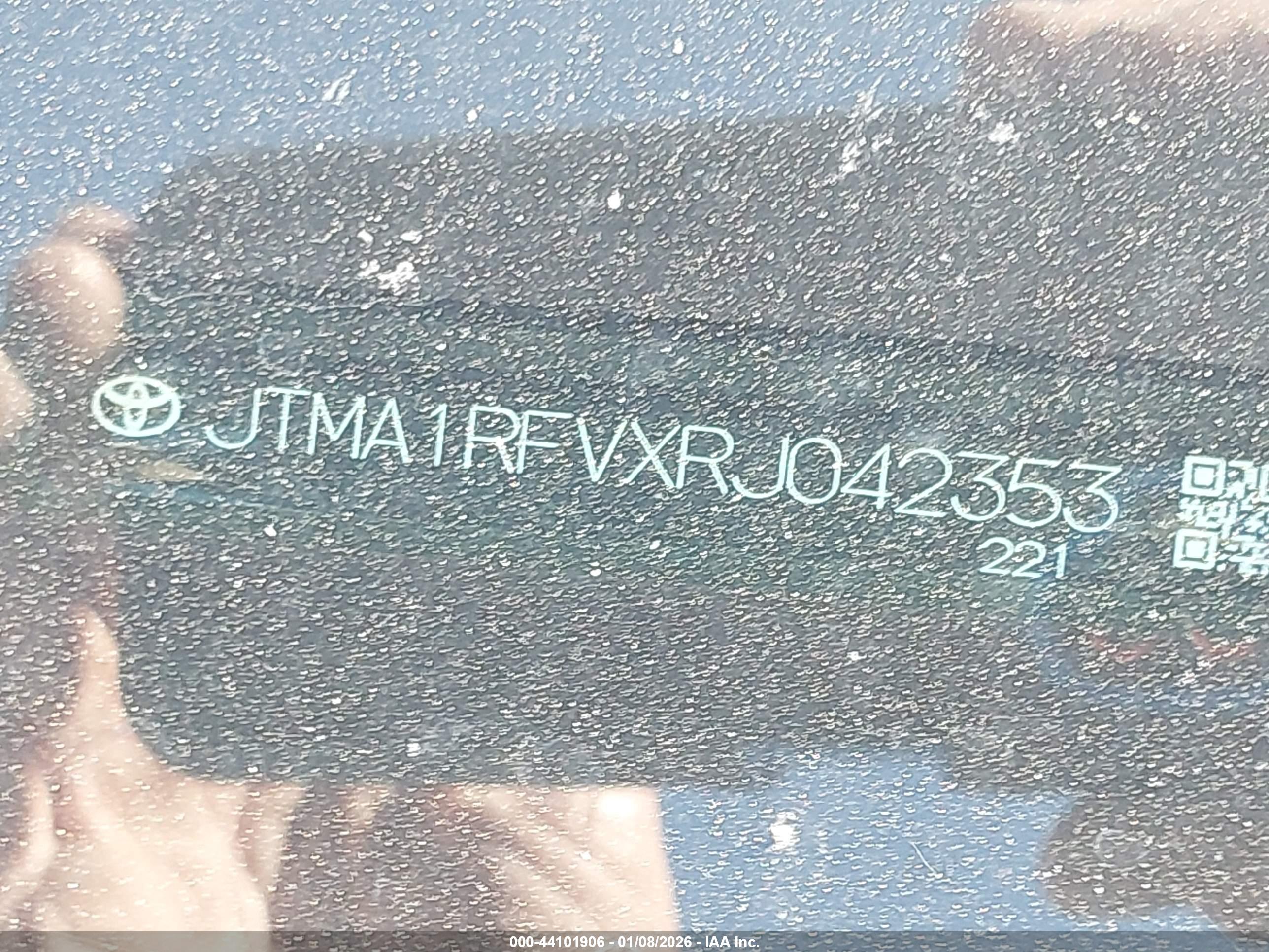 TOYOTA RAV4 image 9
