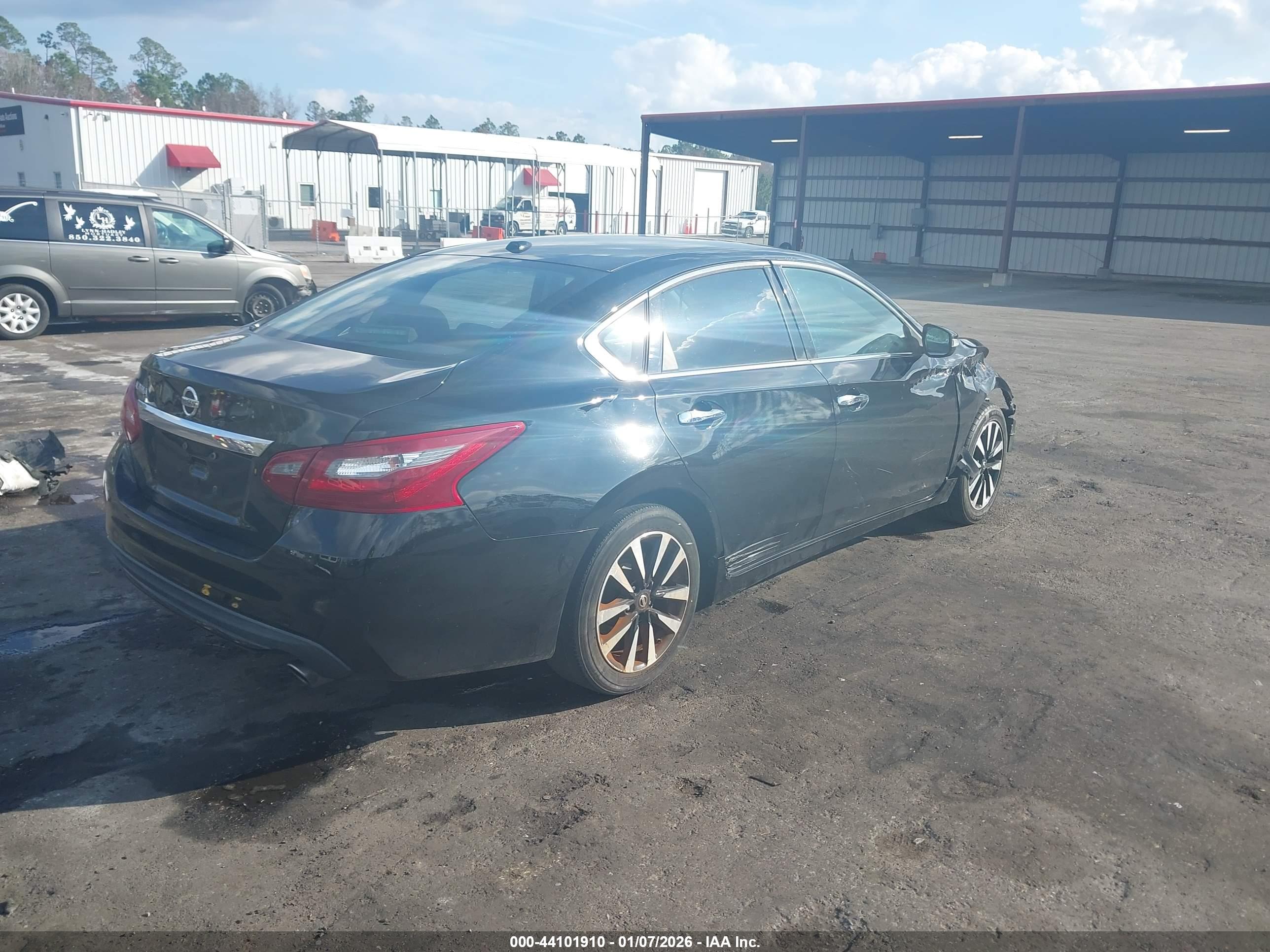 NISSAN ALTIMA image 4