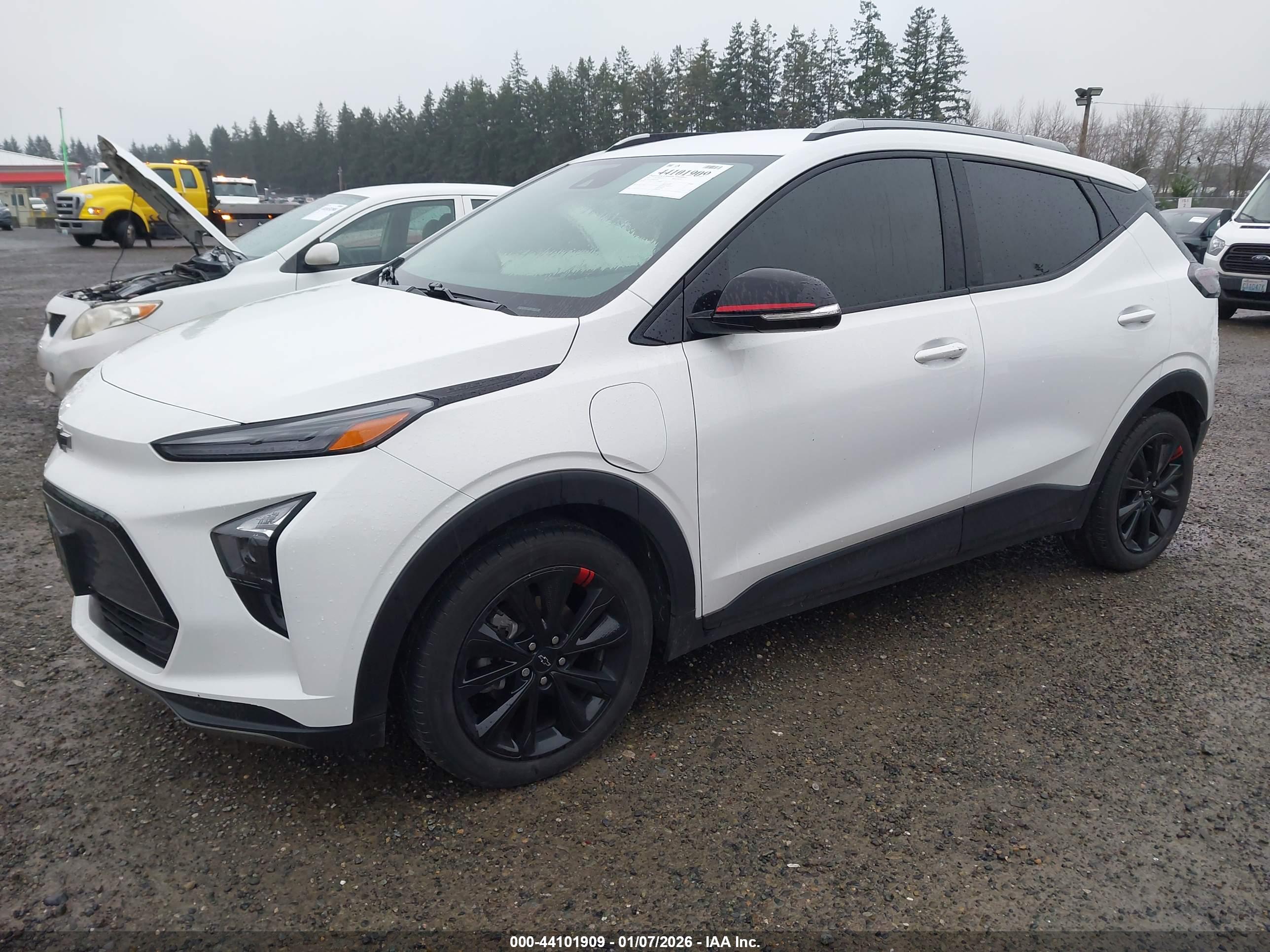 CHEVROLET BOLT image 2