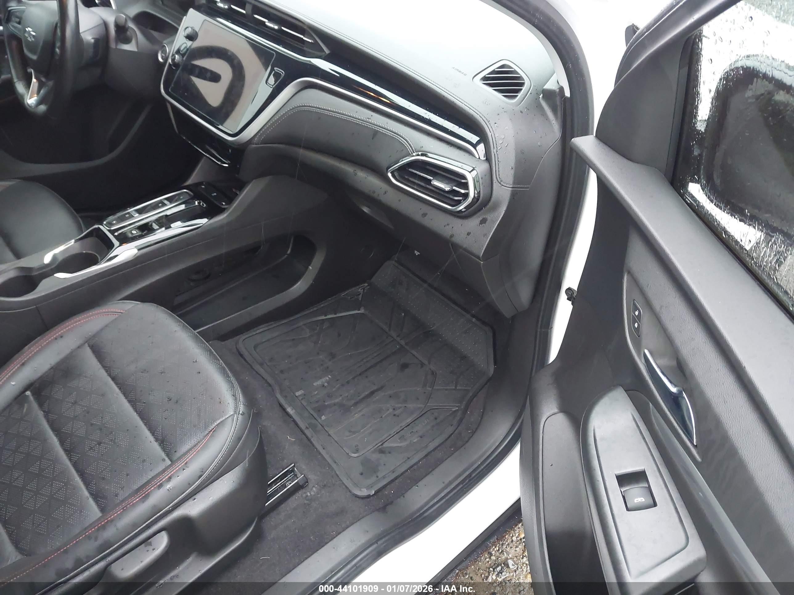 CHEVROLET BOLT image 5