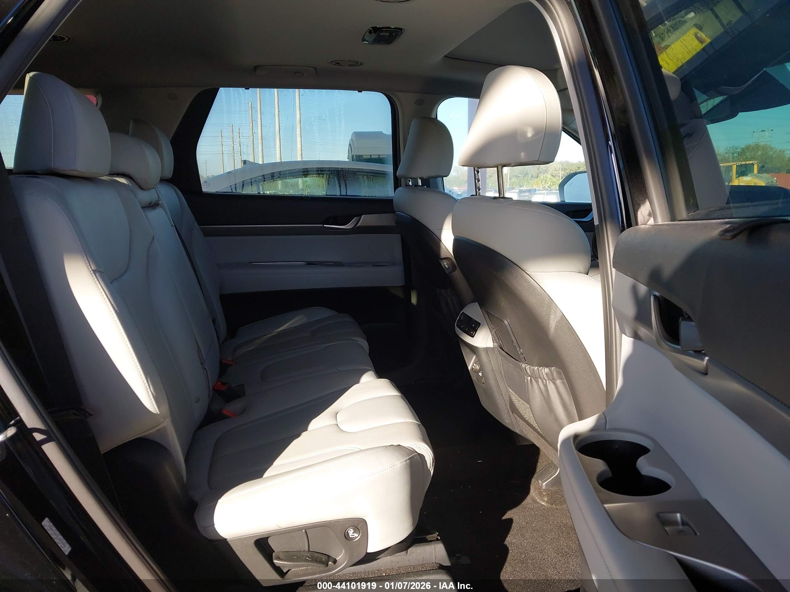 HYUNDAI PALISADE image 8