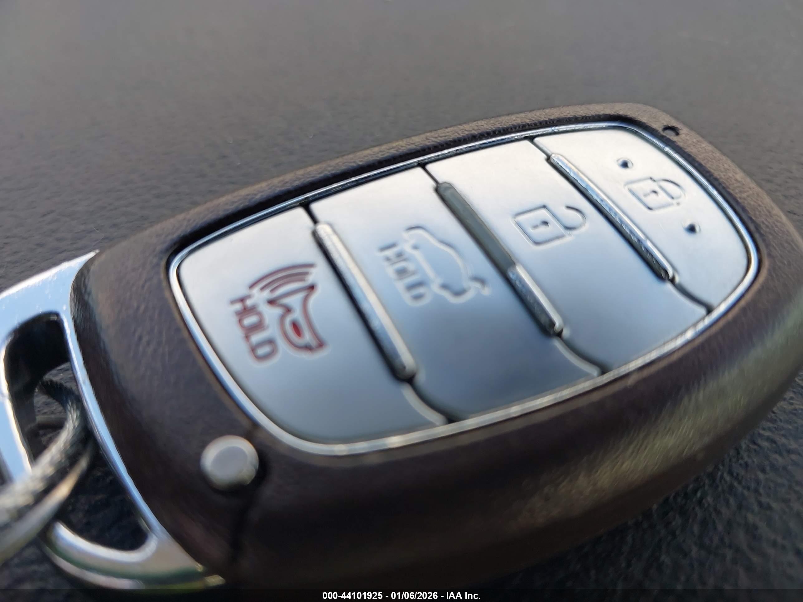 HYUNDAI SONATA image 11