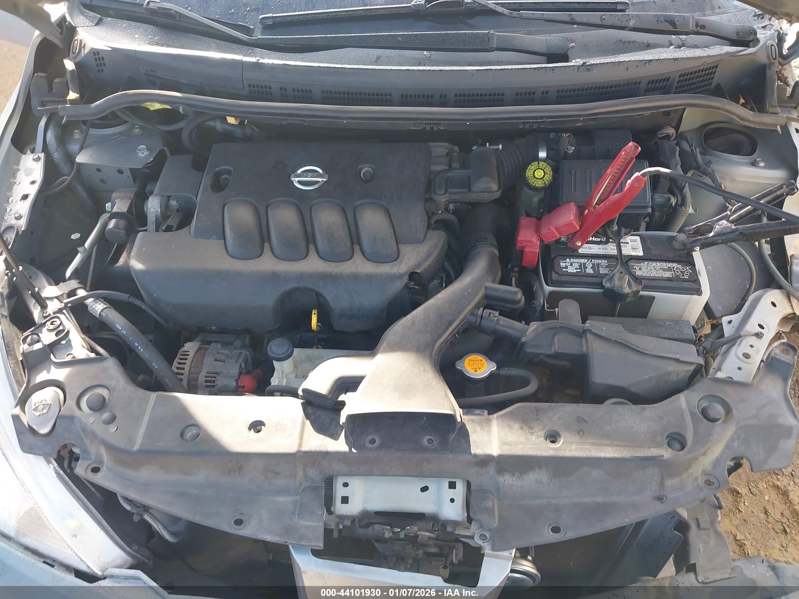 NISSAN VERSA image 10