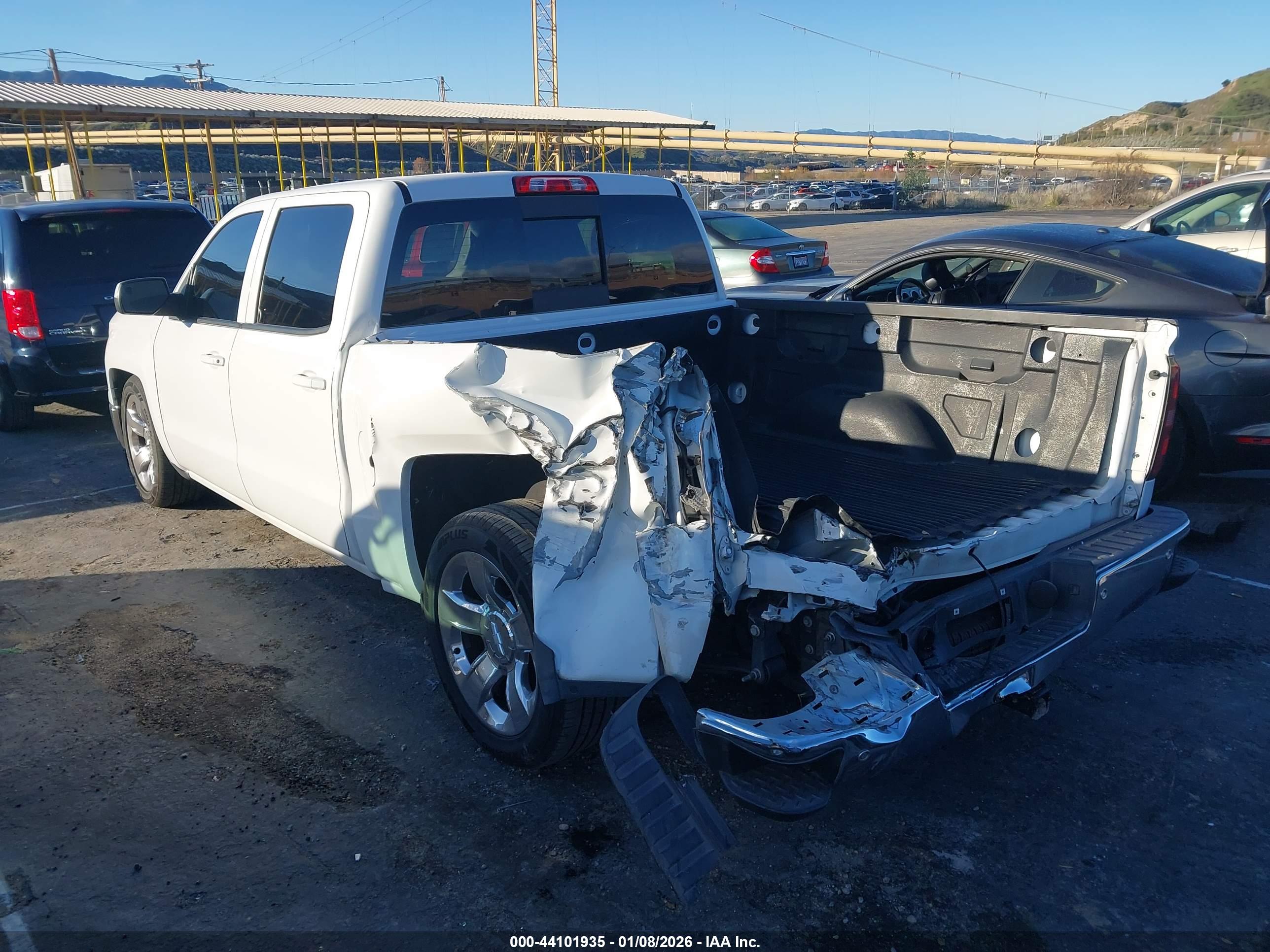 CHEVROLET SILVERADO image 3