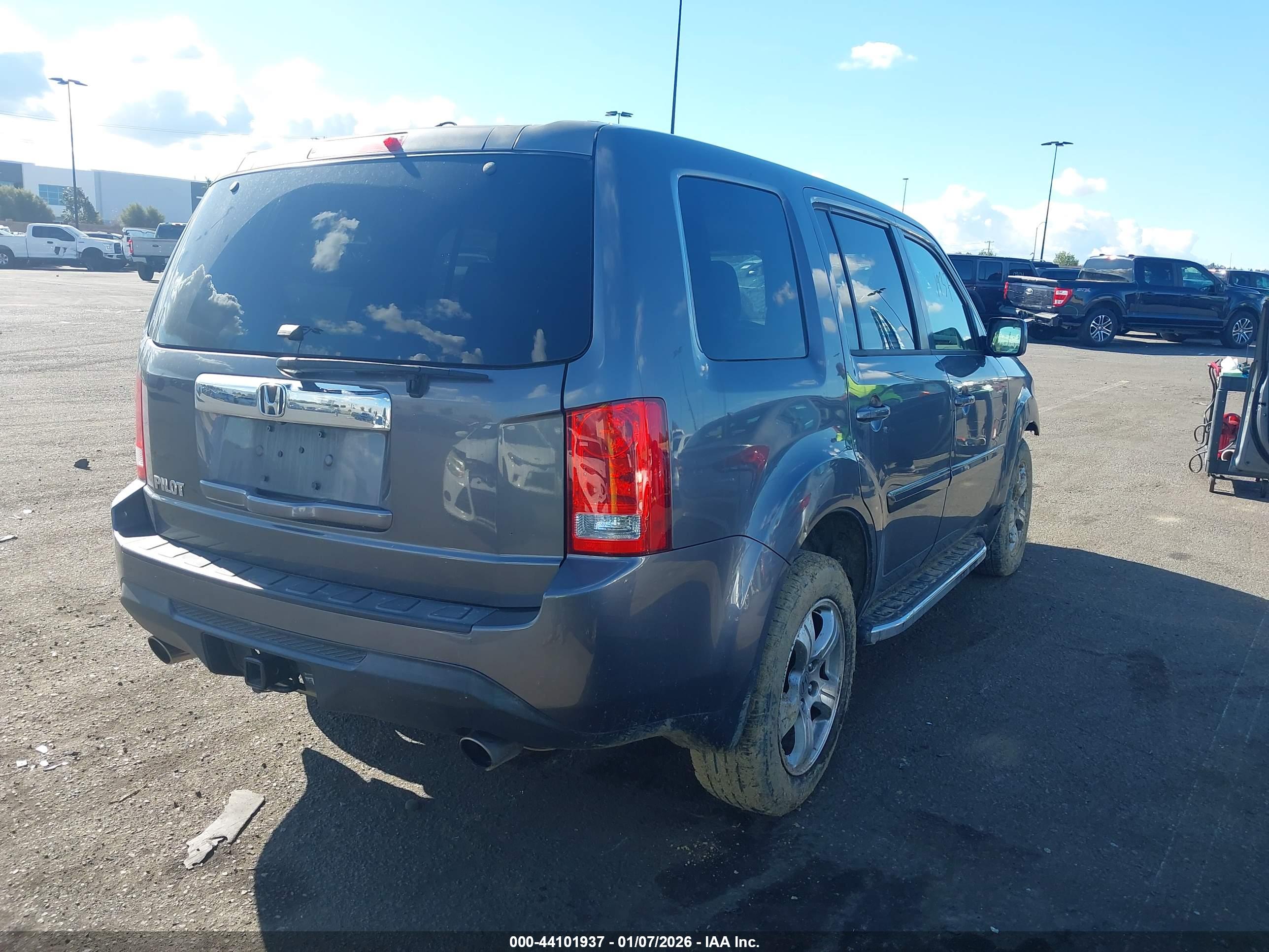 HONDA PILOT image 4