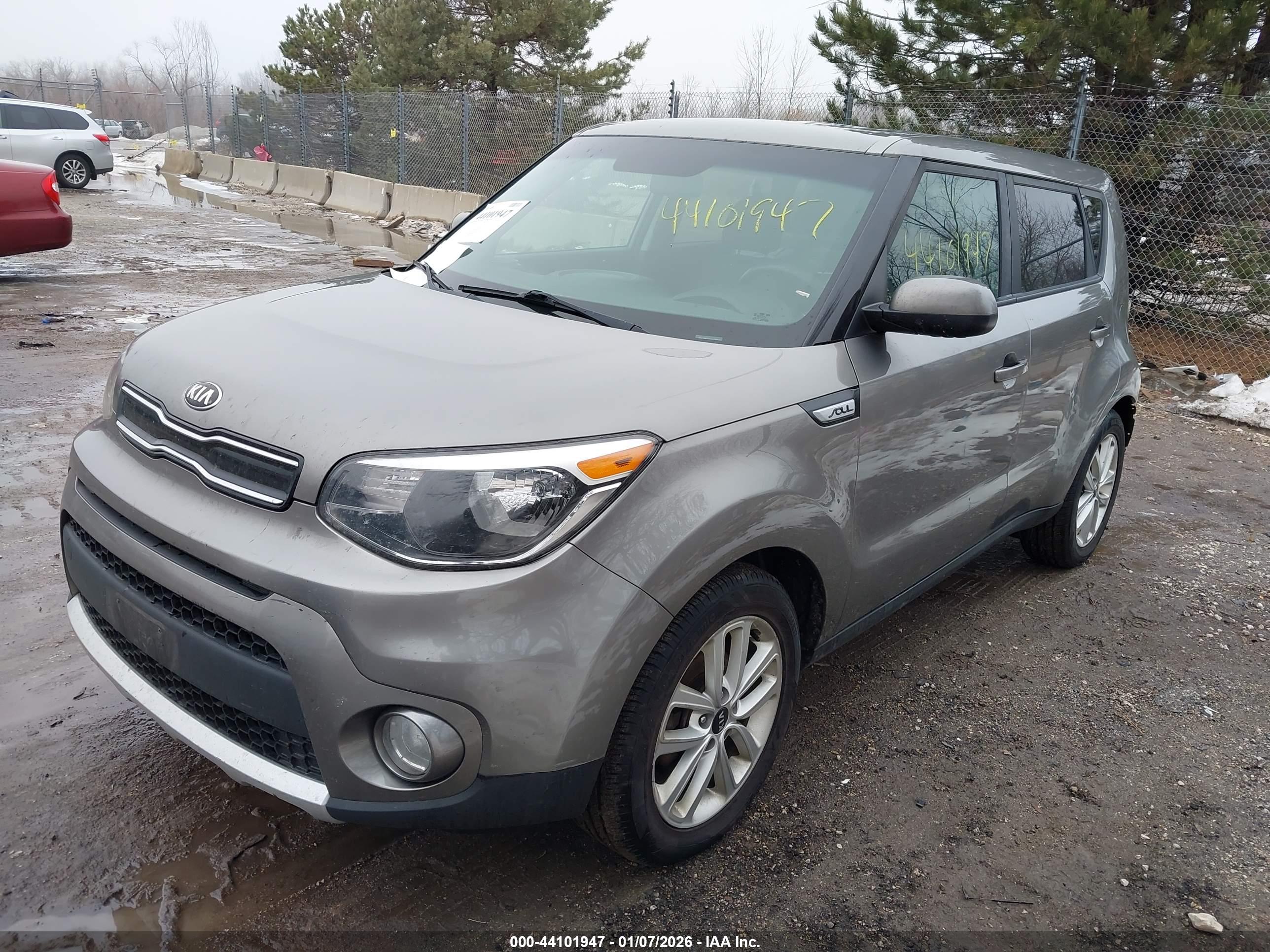 KIA SOUL image 2