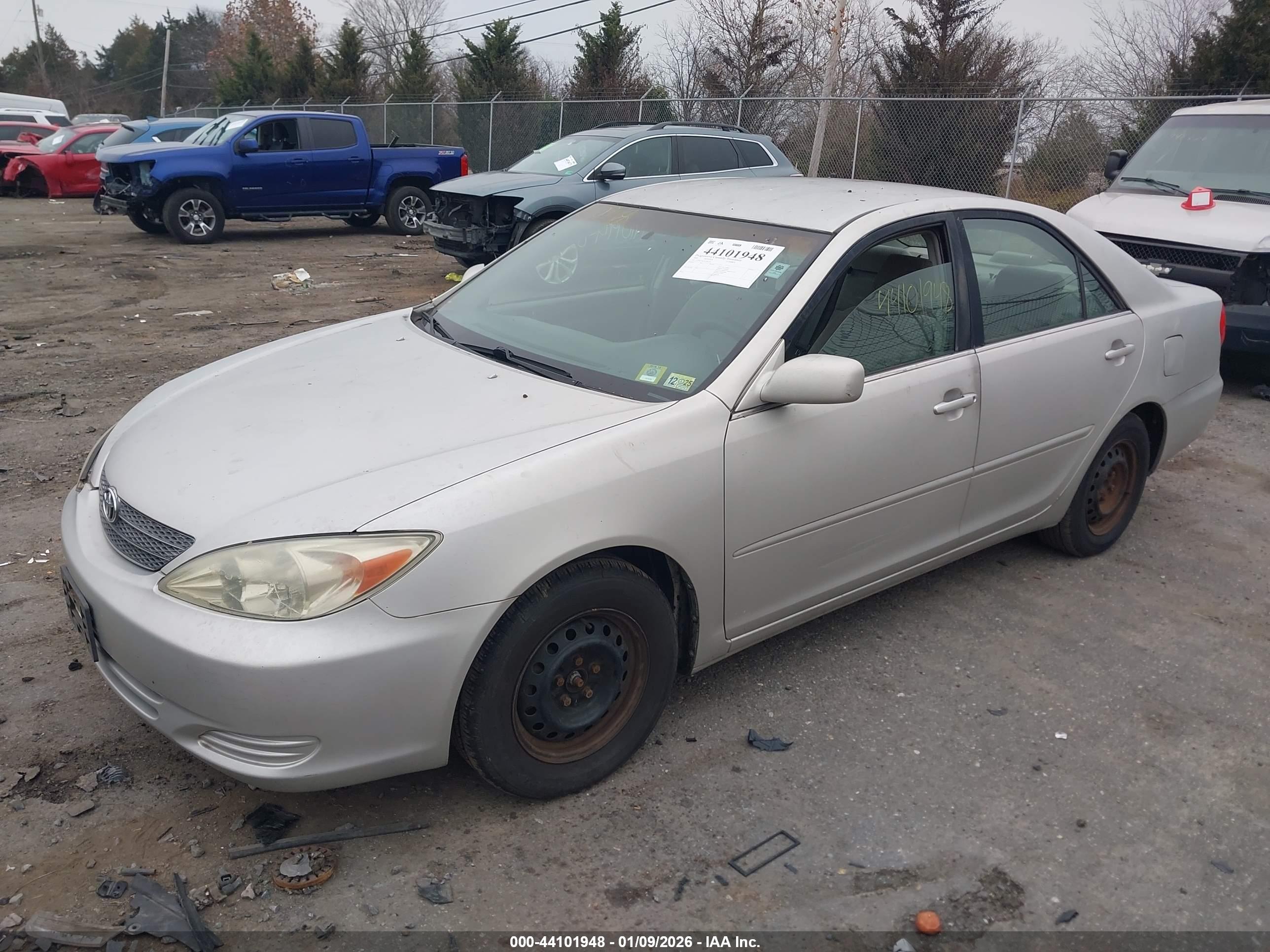 TOYOTA CAMRY image 2
