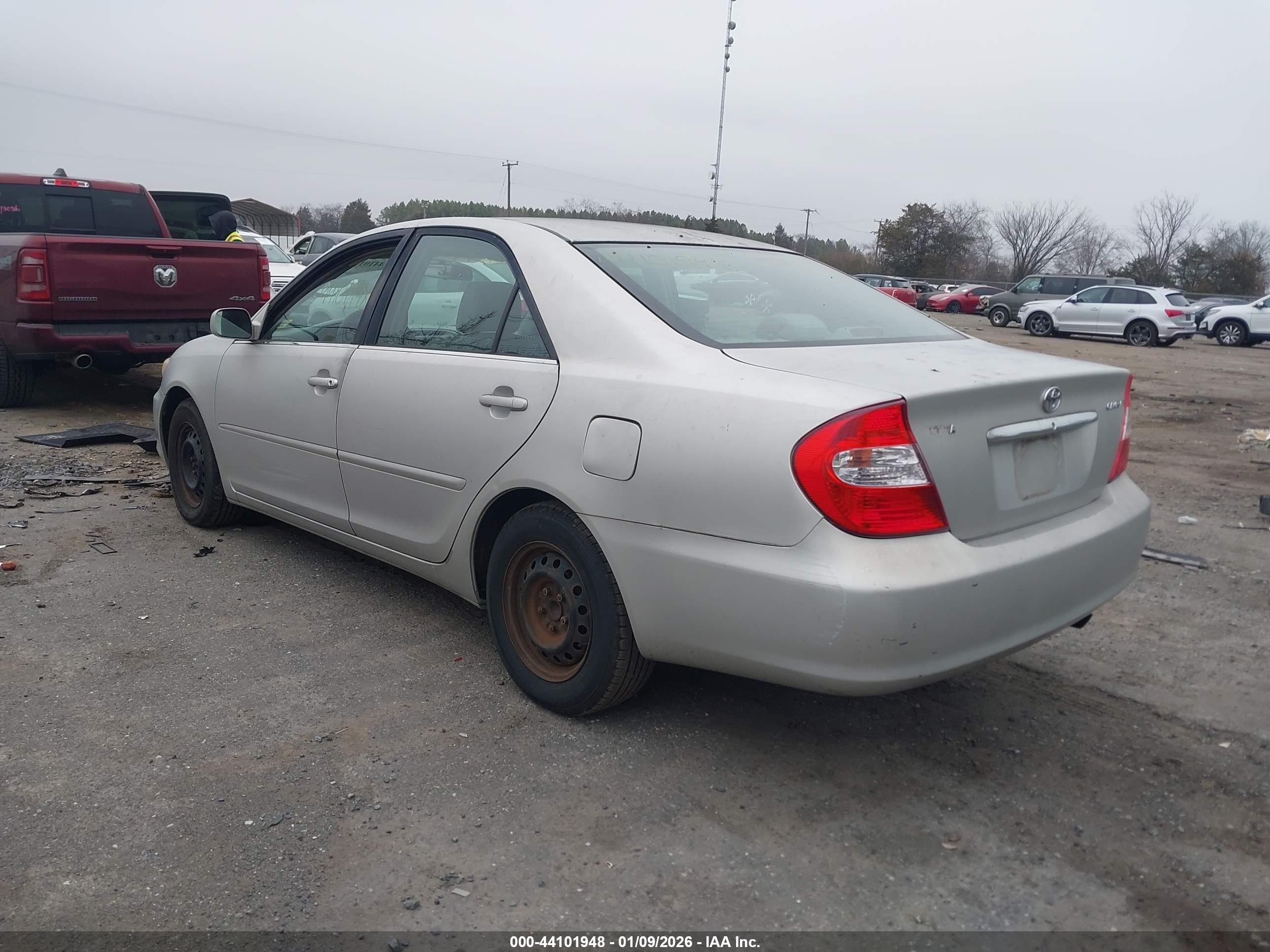 TOYOTA CAMRY image 3
