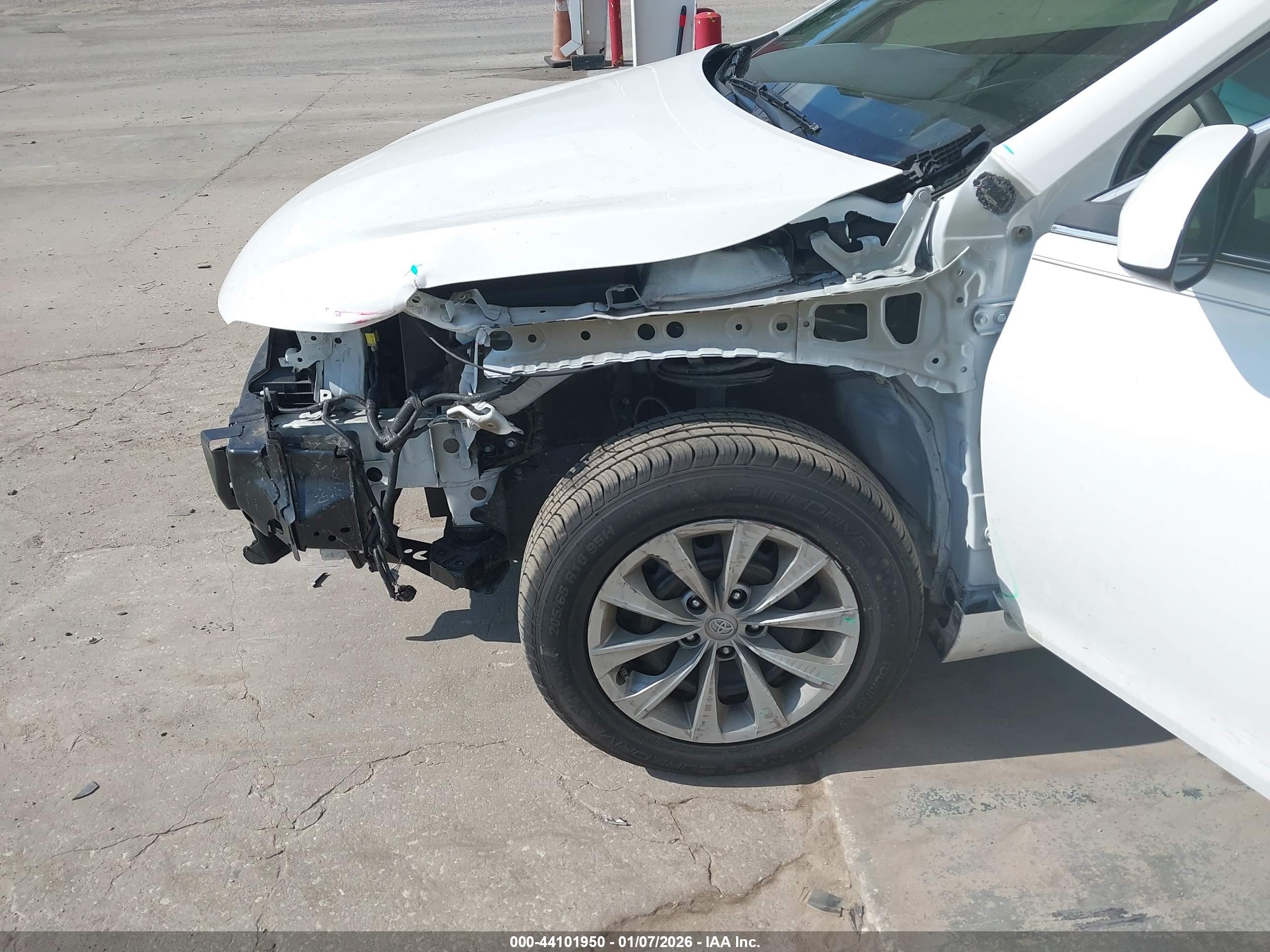 TOYOTA CAMRY image 6