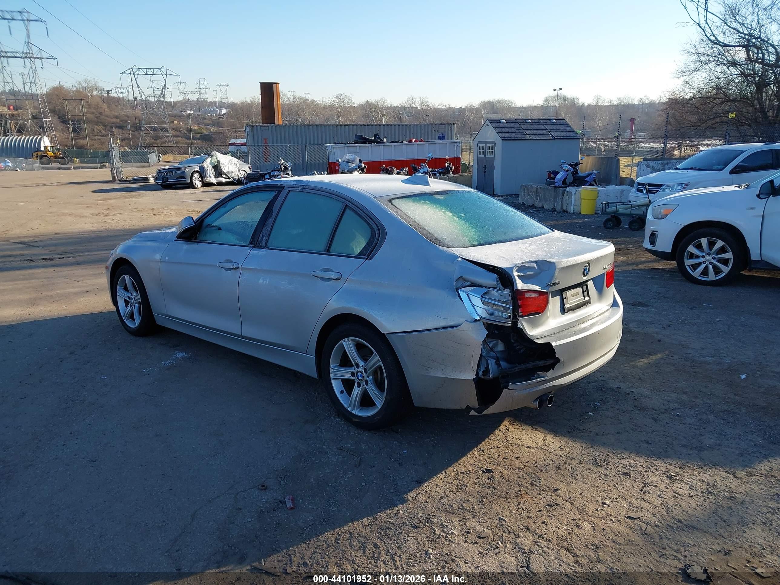 BMW 328I image 3