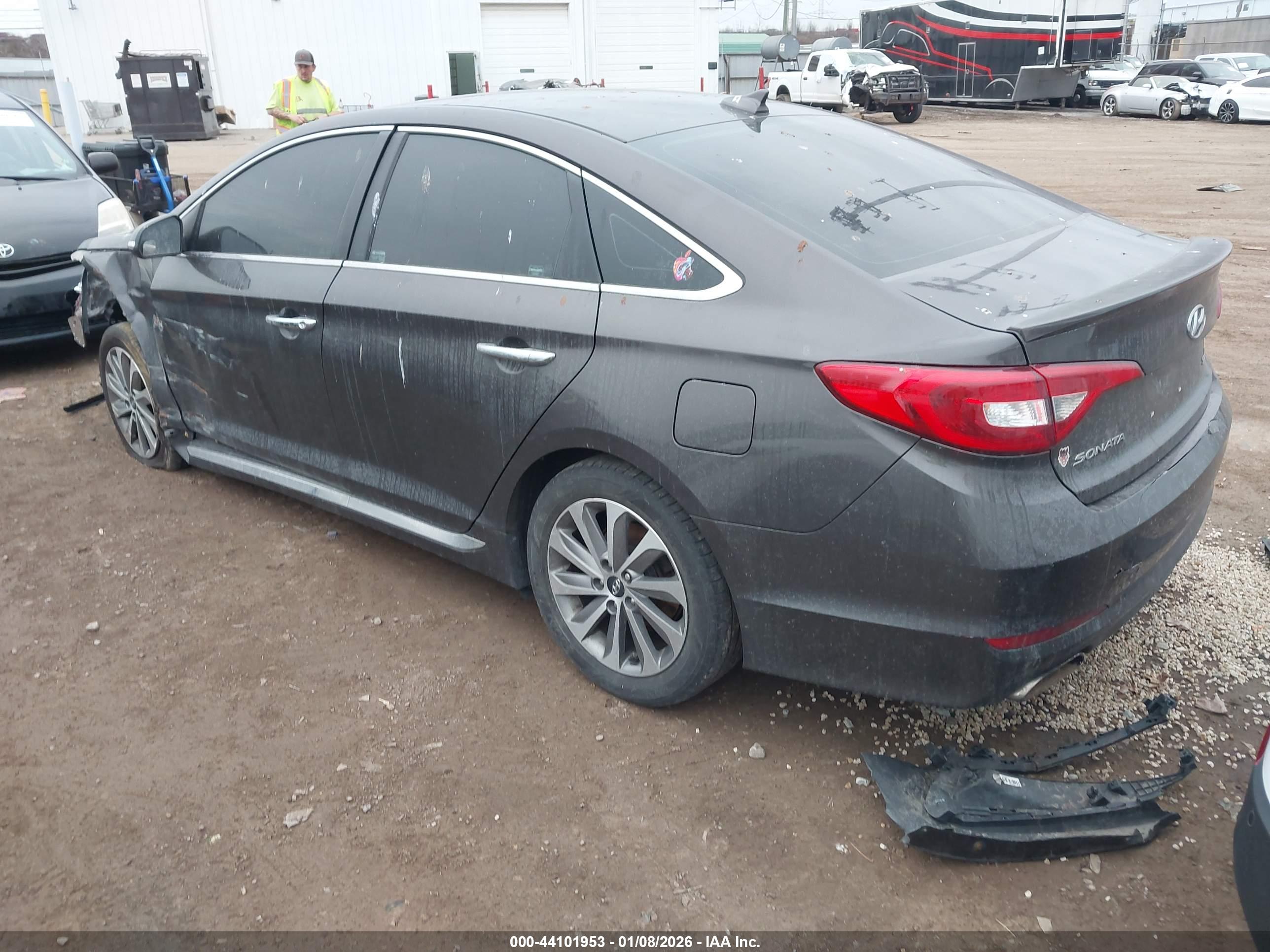 HYUNDAI SONATA image 3