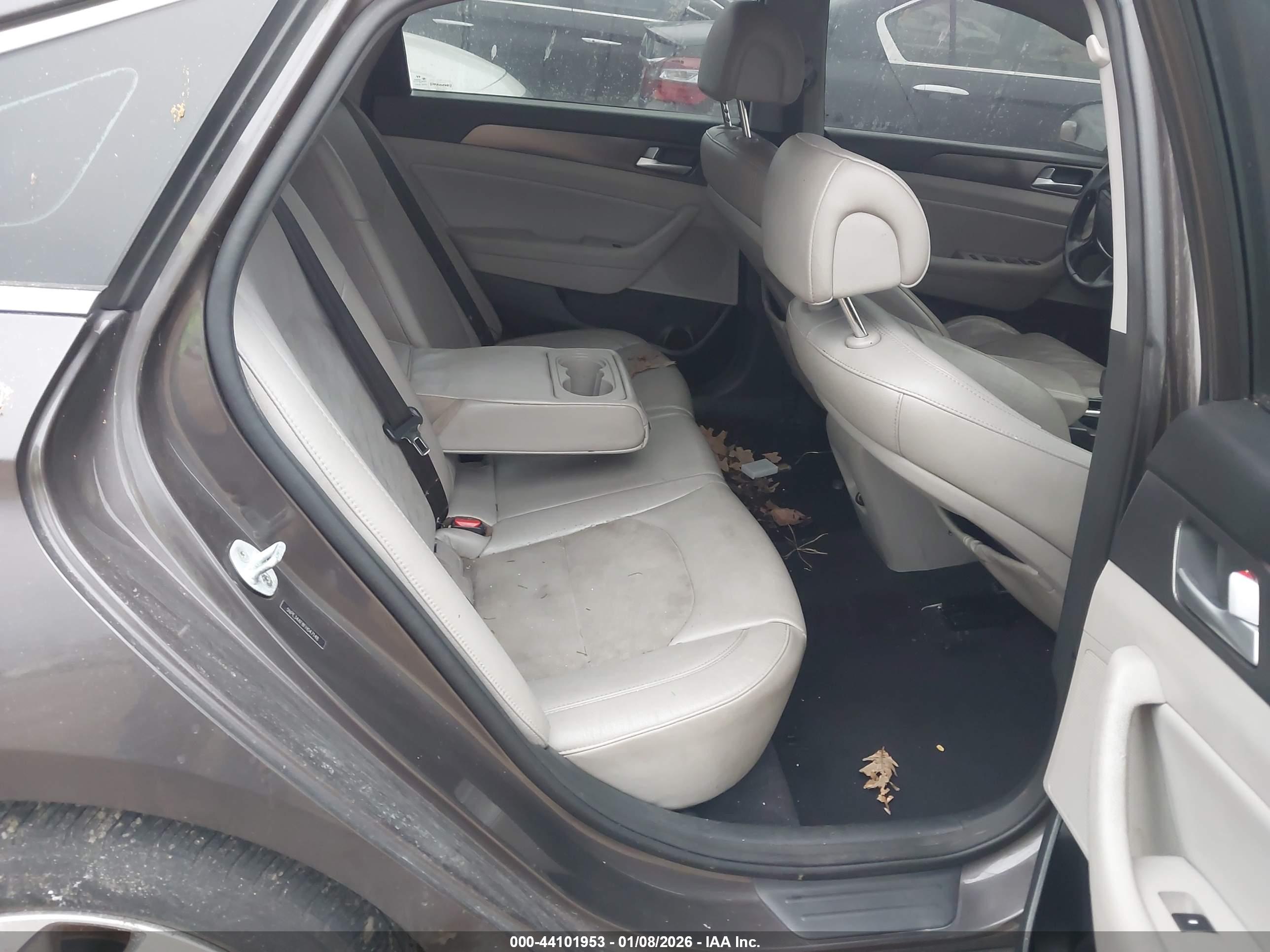 HYUNDAI SONATA image 8