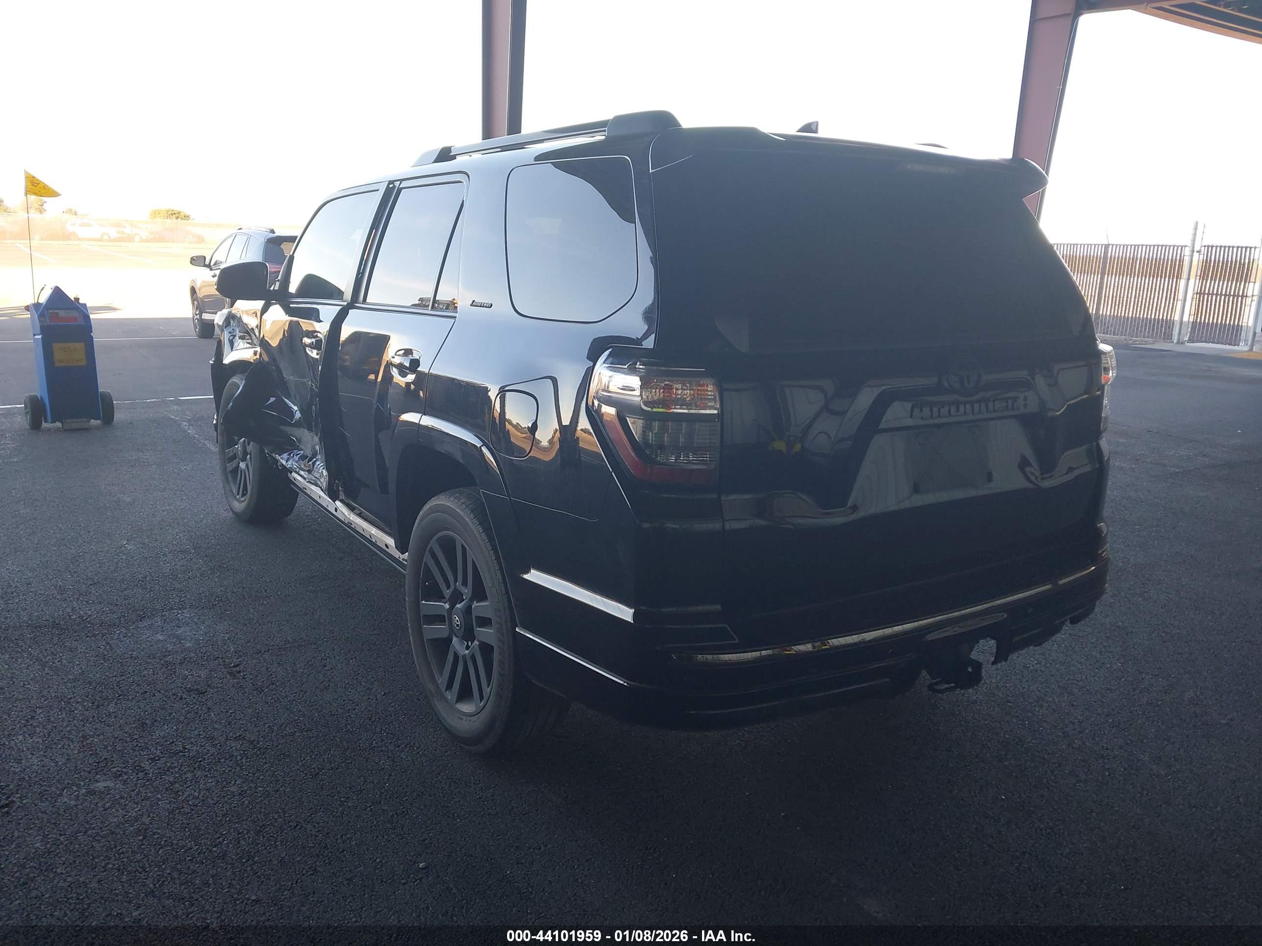 TOYOTA 4RUNNER image 3