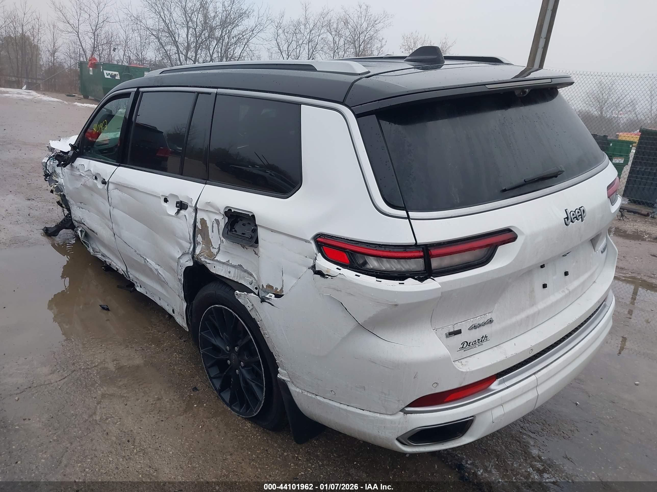 JEEP GRAND image 3
