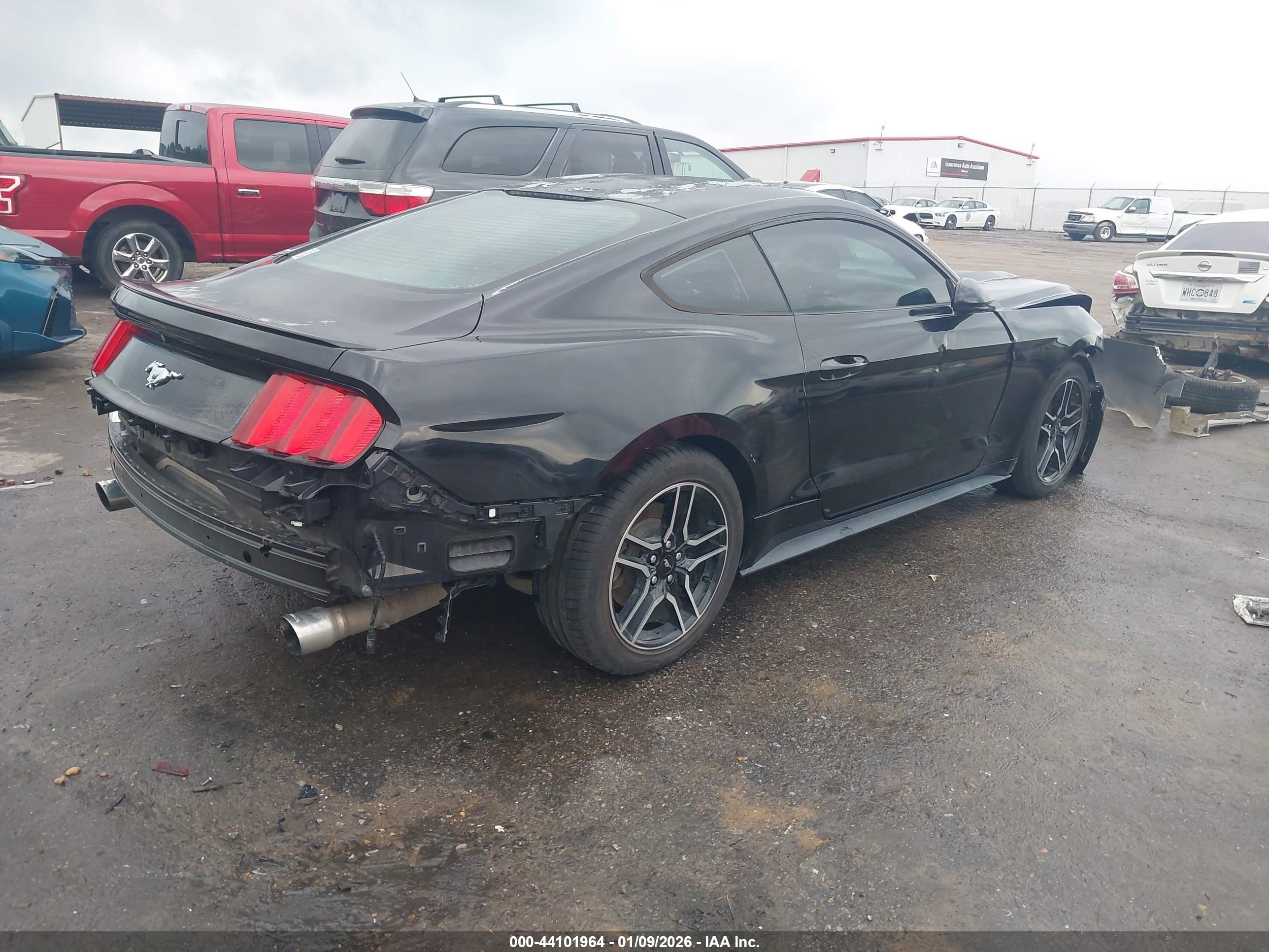 FORD MUSTANG image 4