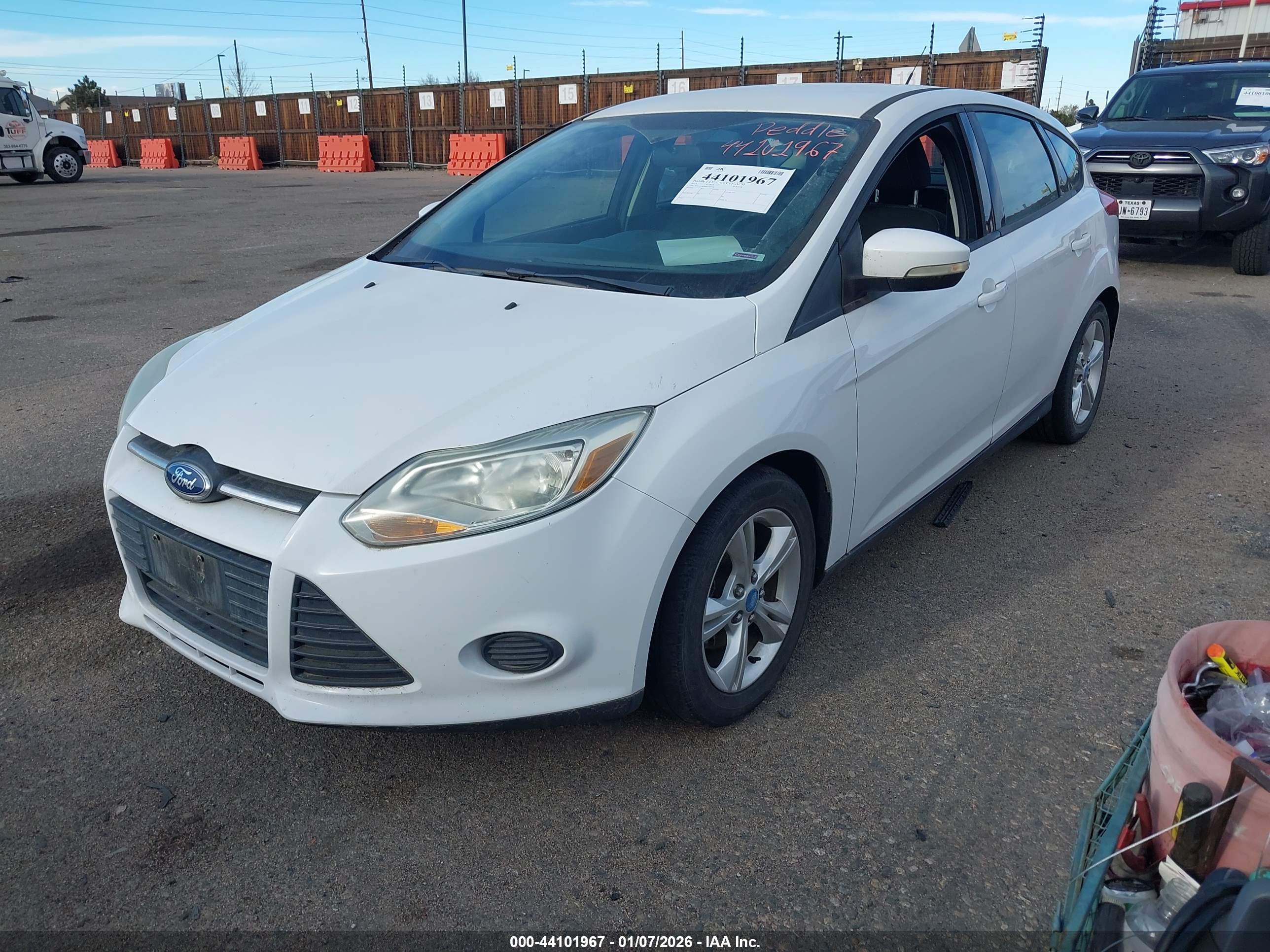FORD FOCUS image 2