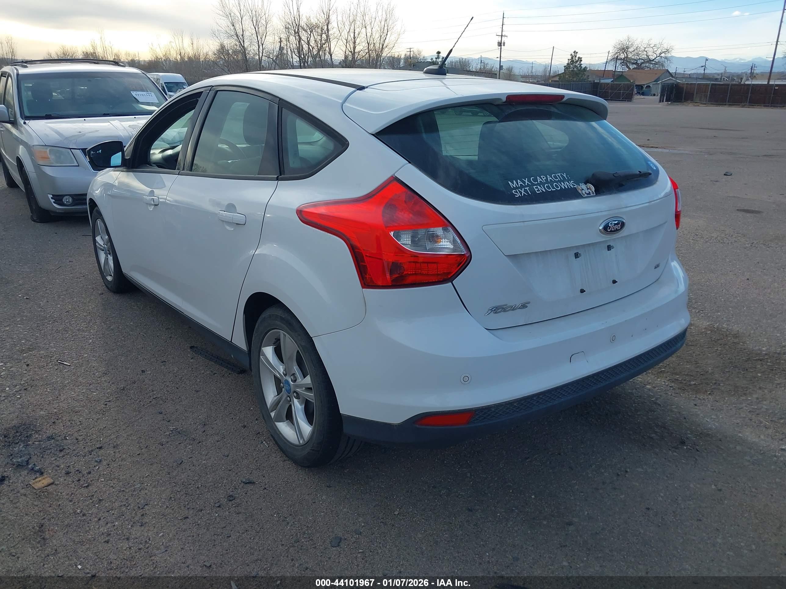 FORD FOCUS image 3