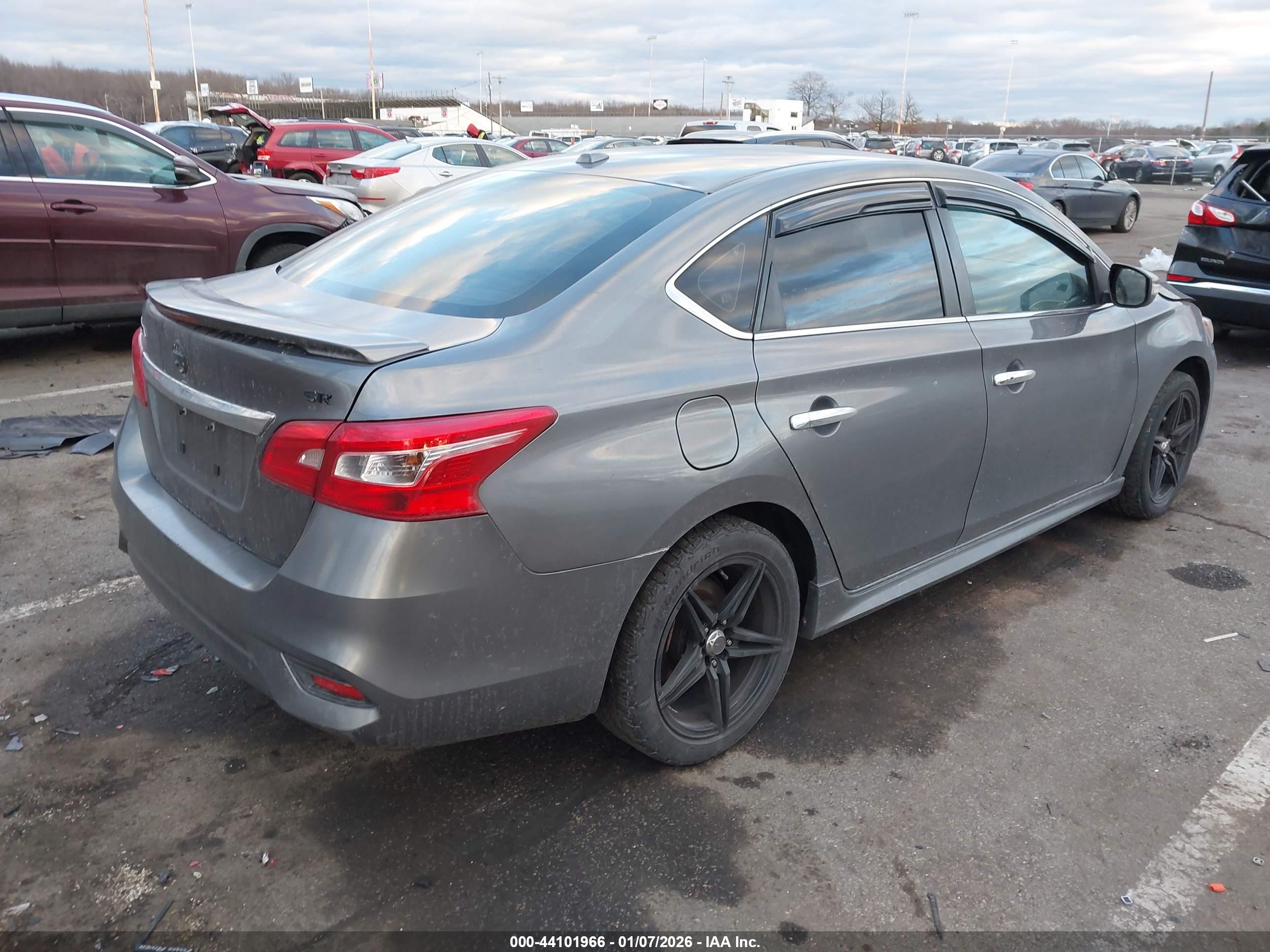 NISSAN SENTRA image 4