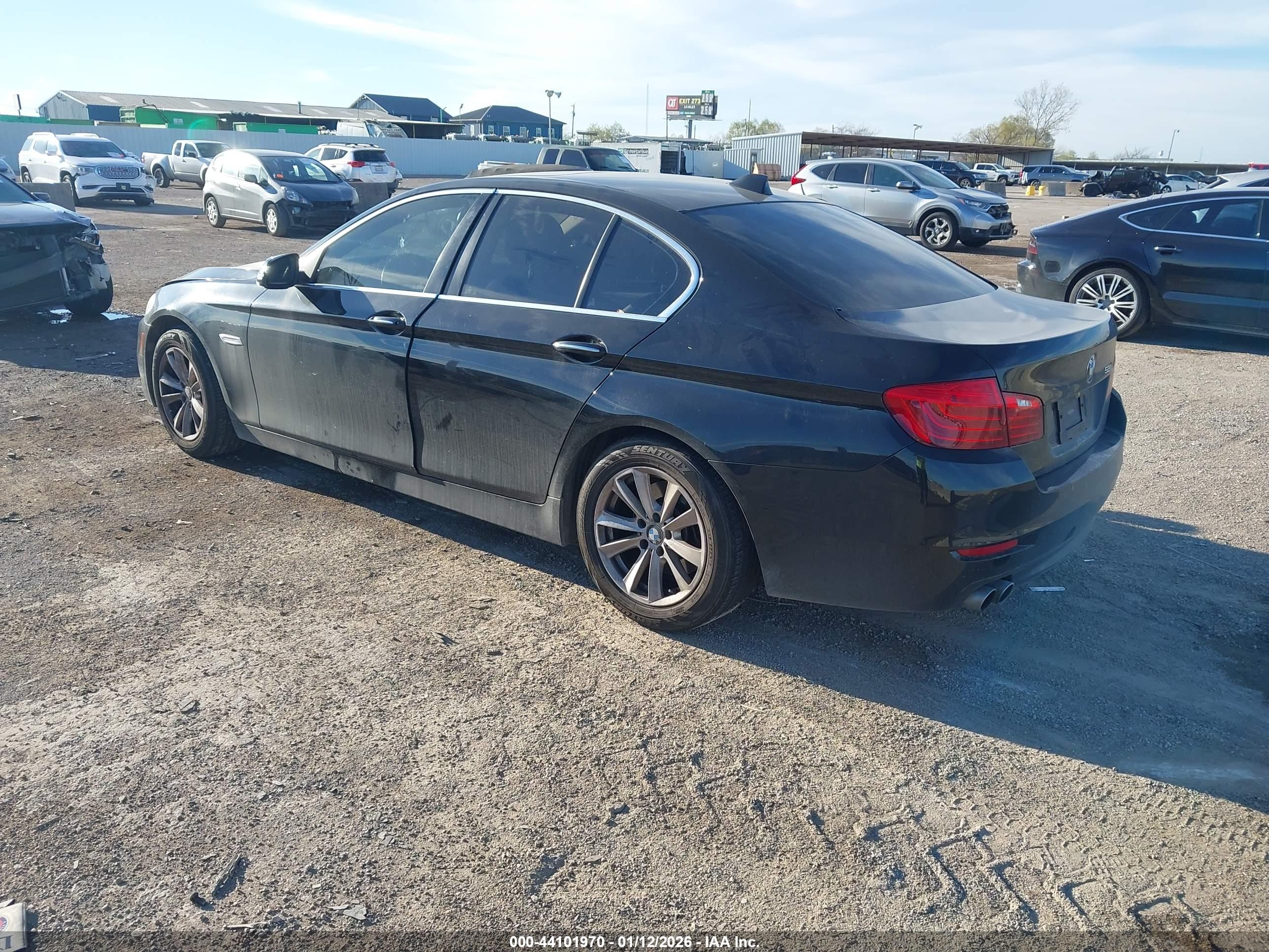 BMW 528I image 3