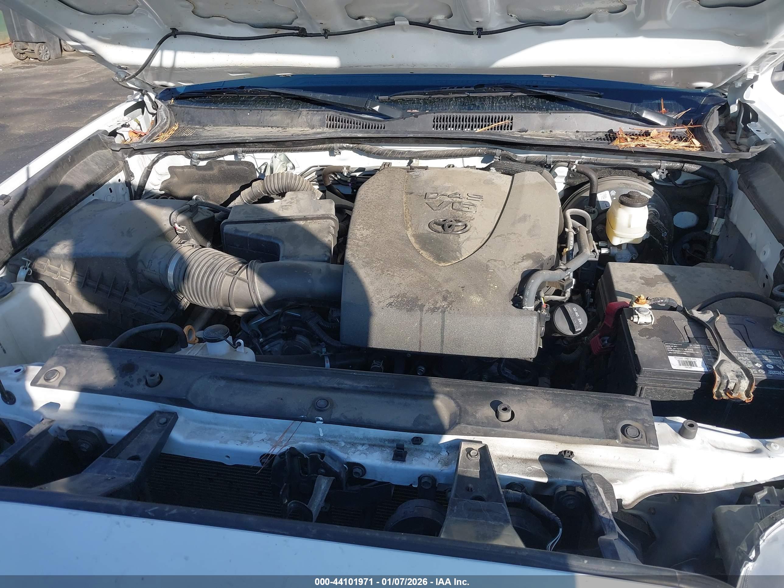 TOYOTA TACOMA image 10