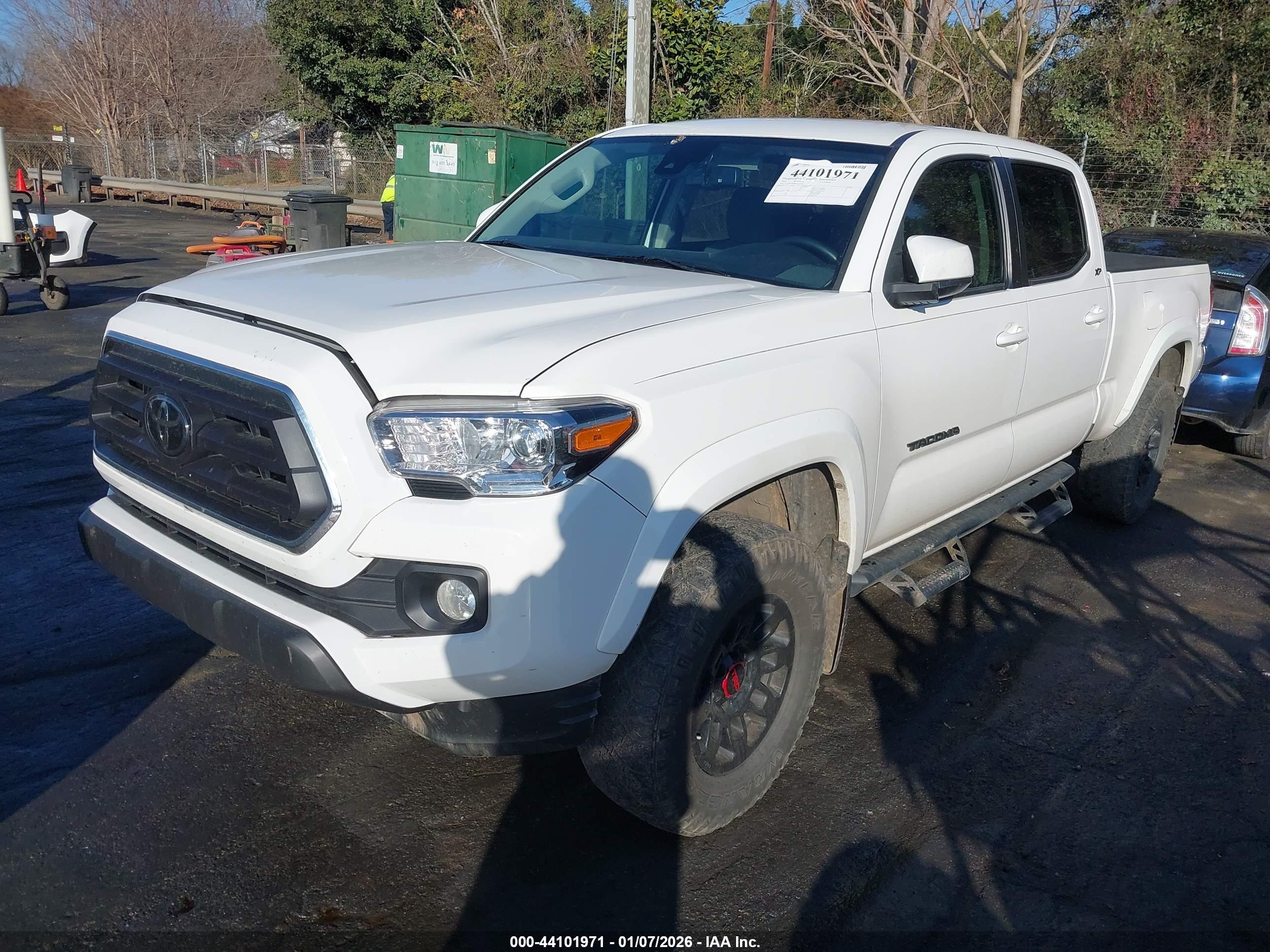 TOYOTA TACOMA image 2