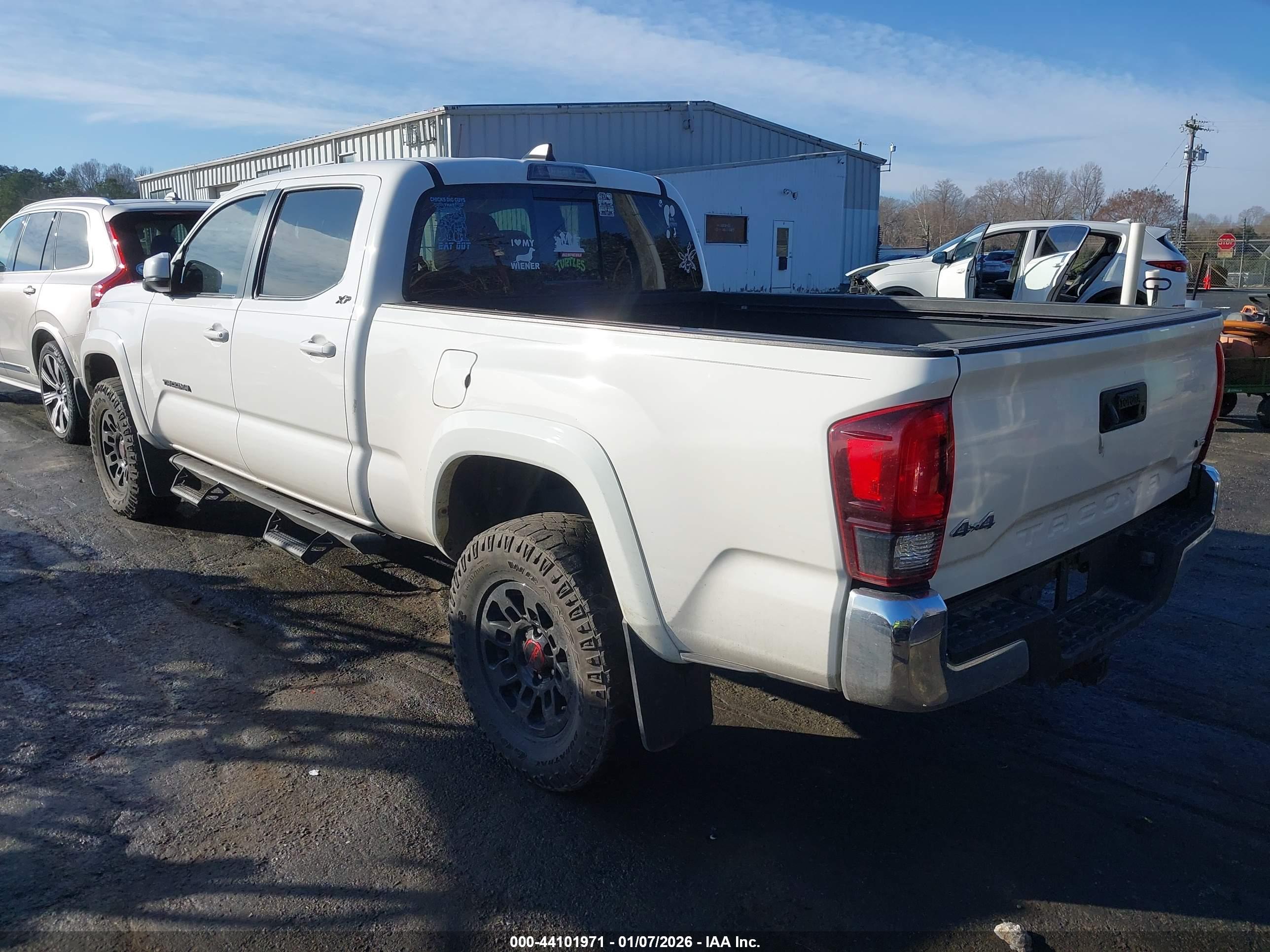 TOYOTA TACOMA image 3