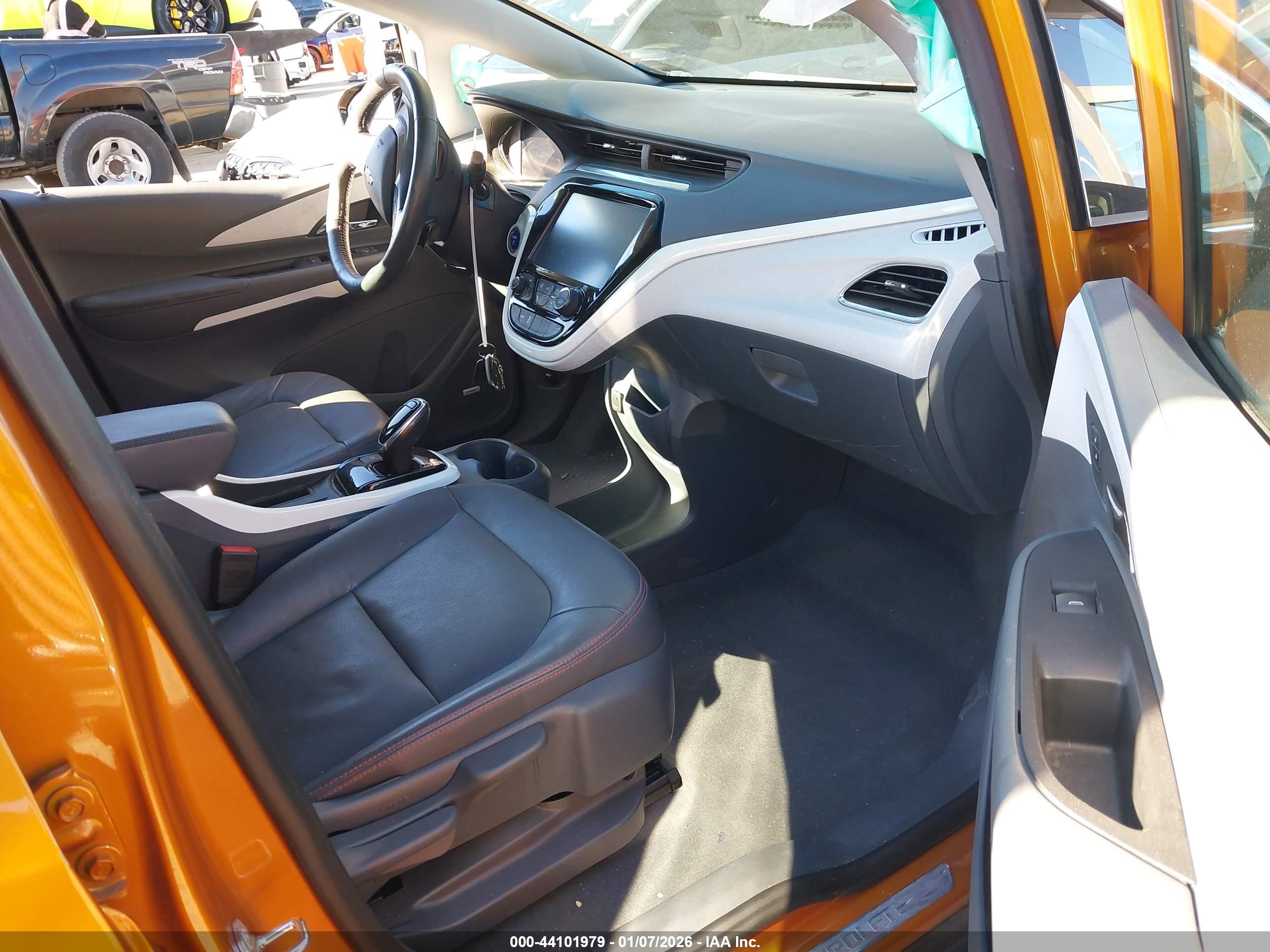 CHEVROLET BOLT image 5