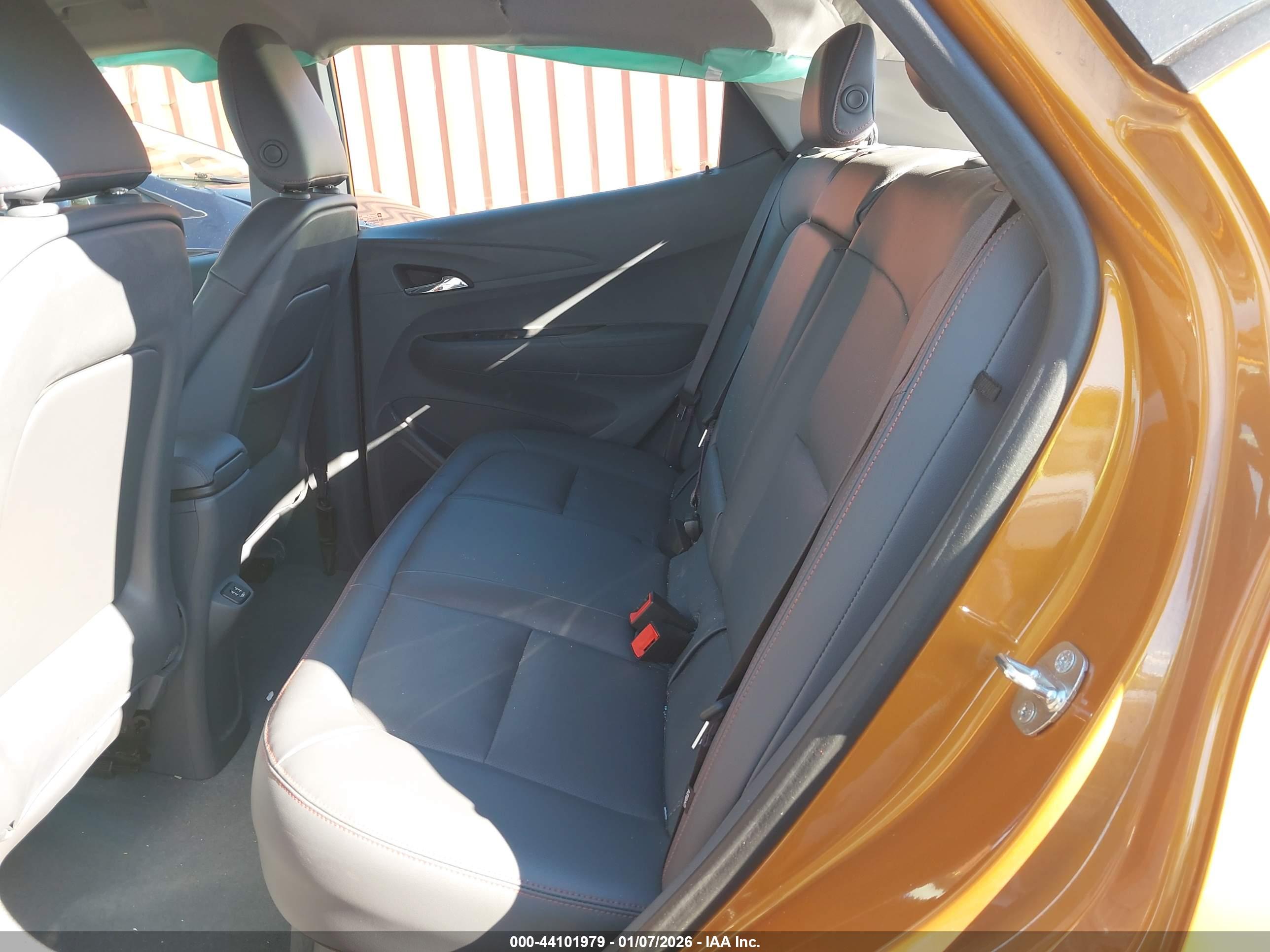 CHEVROLET BOLT image 8