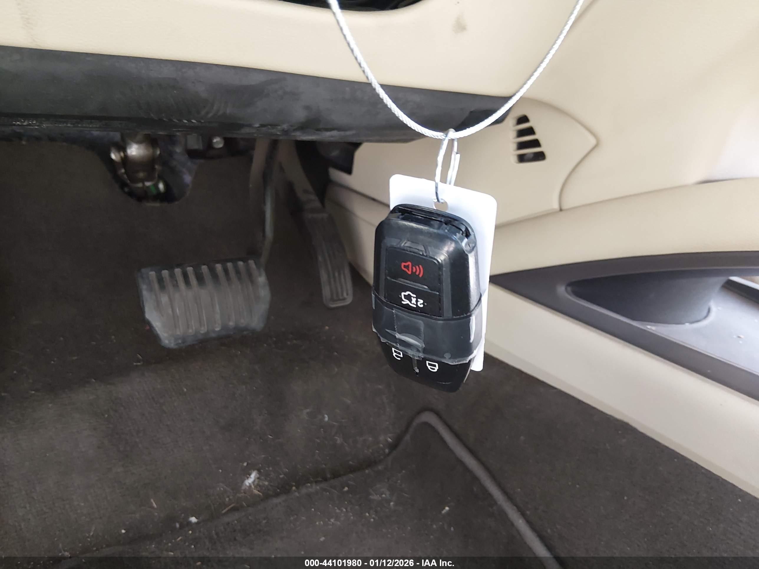 LINCOLN MKZ image 11