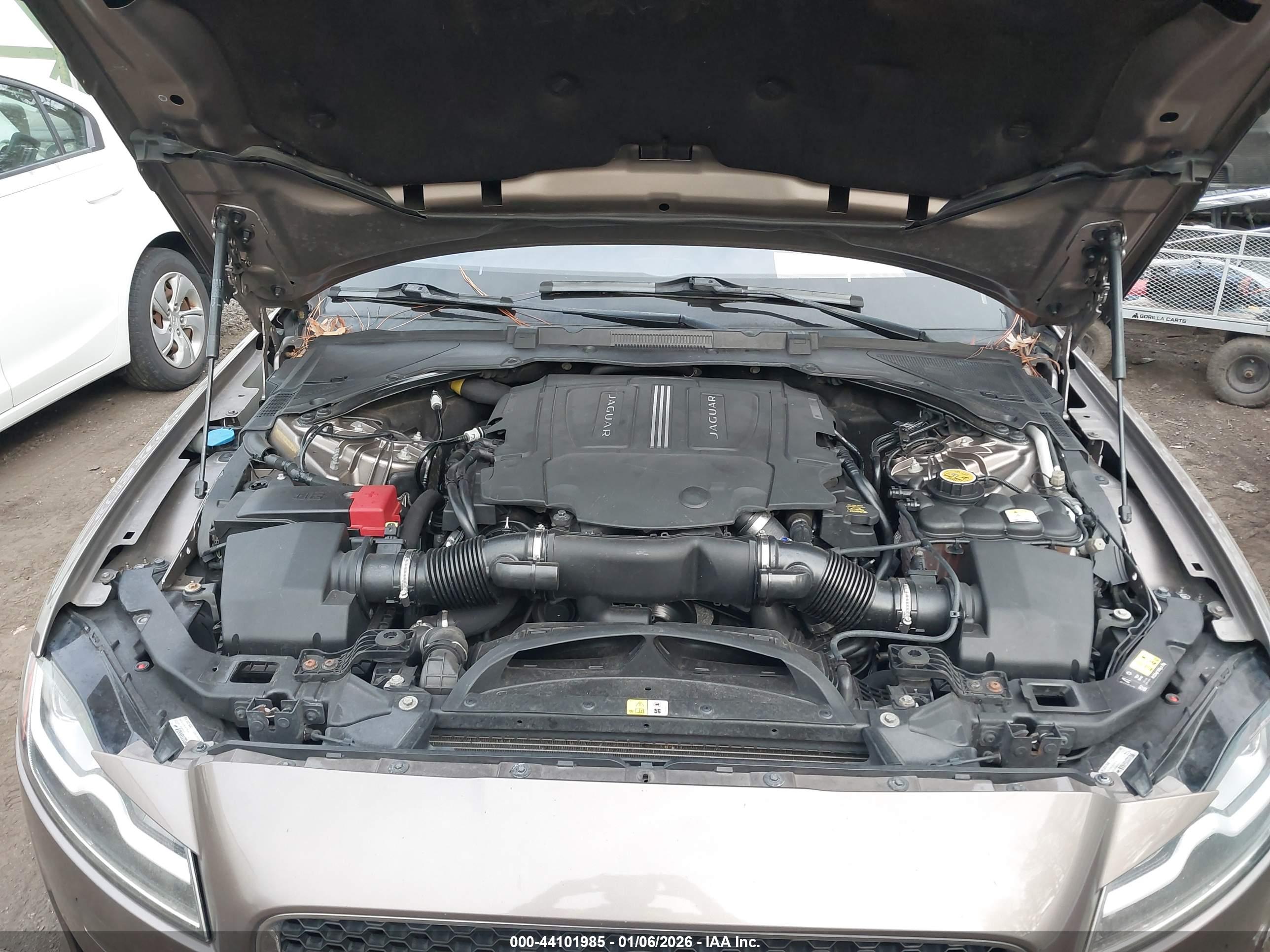 JAGUAR XF image 10