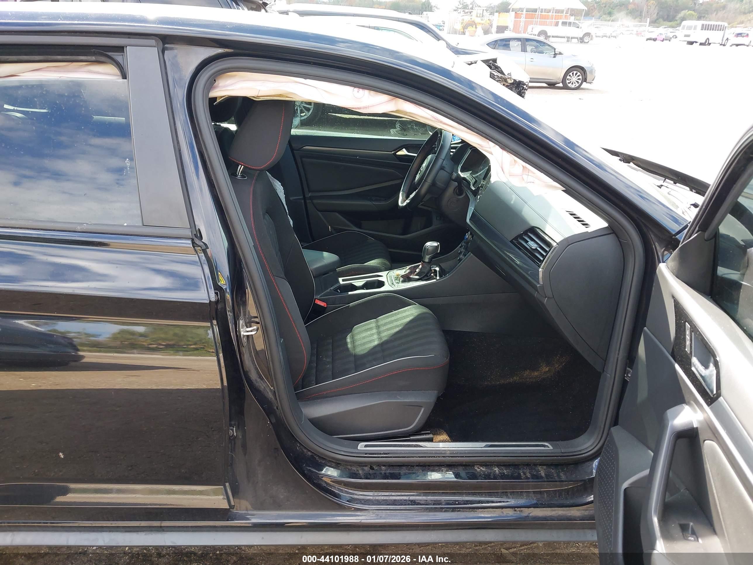 VOLKSWAGEN JETTA image 5