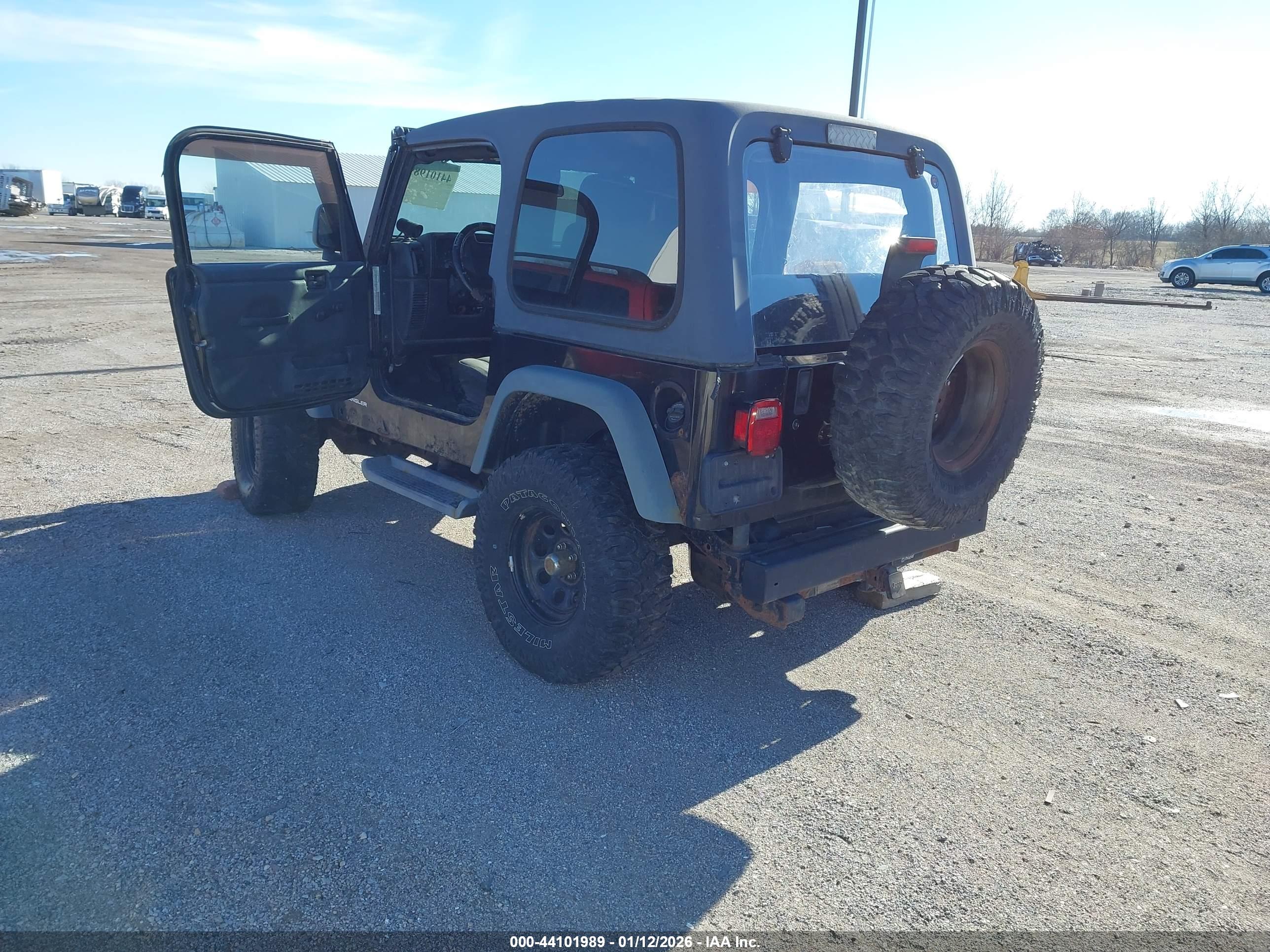 JEEP WRANGLER image 3