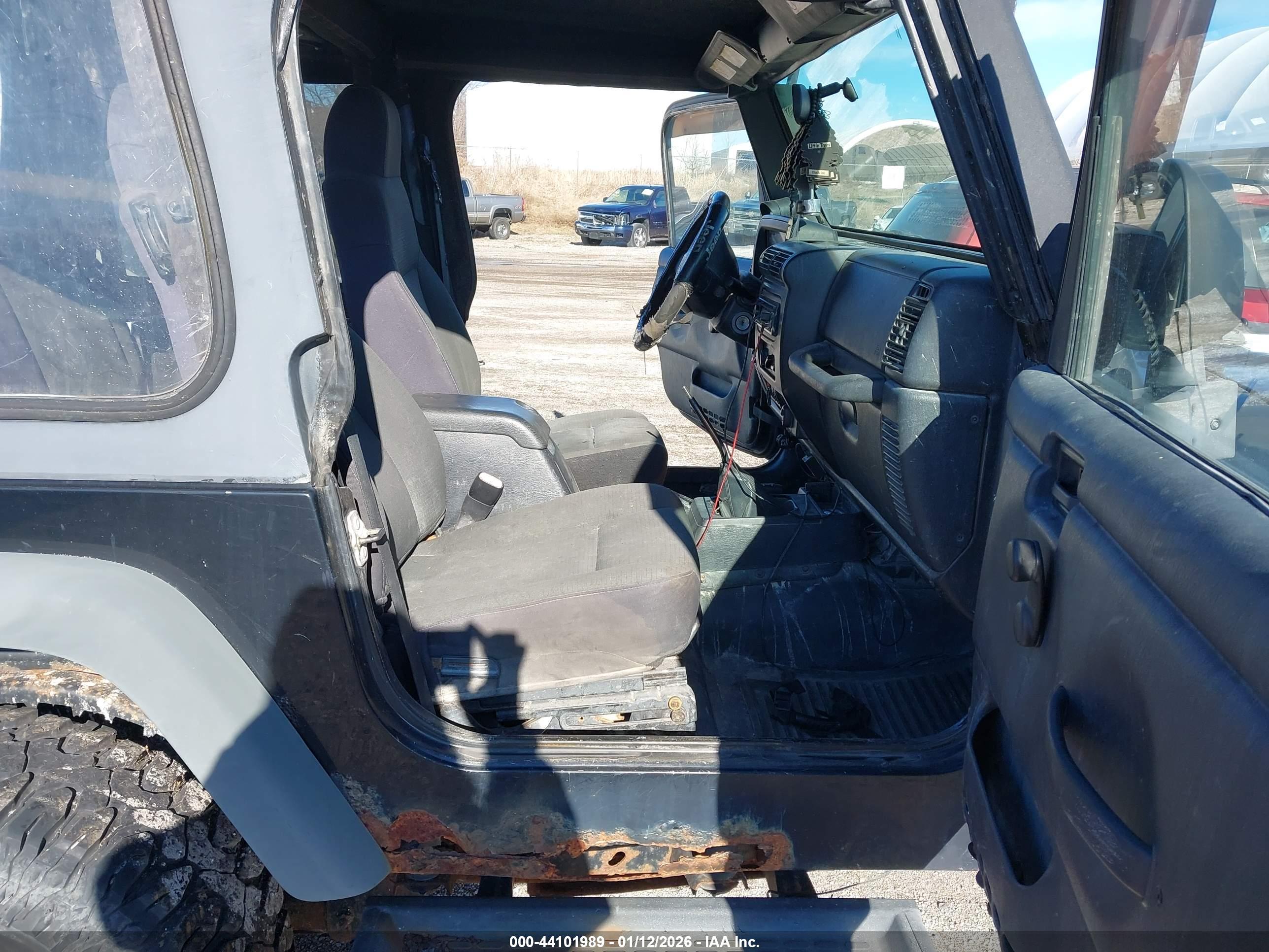 JEEP WRANGLER image 5