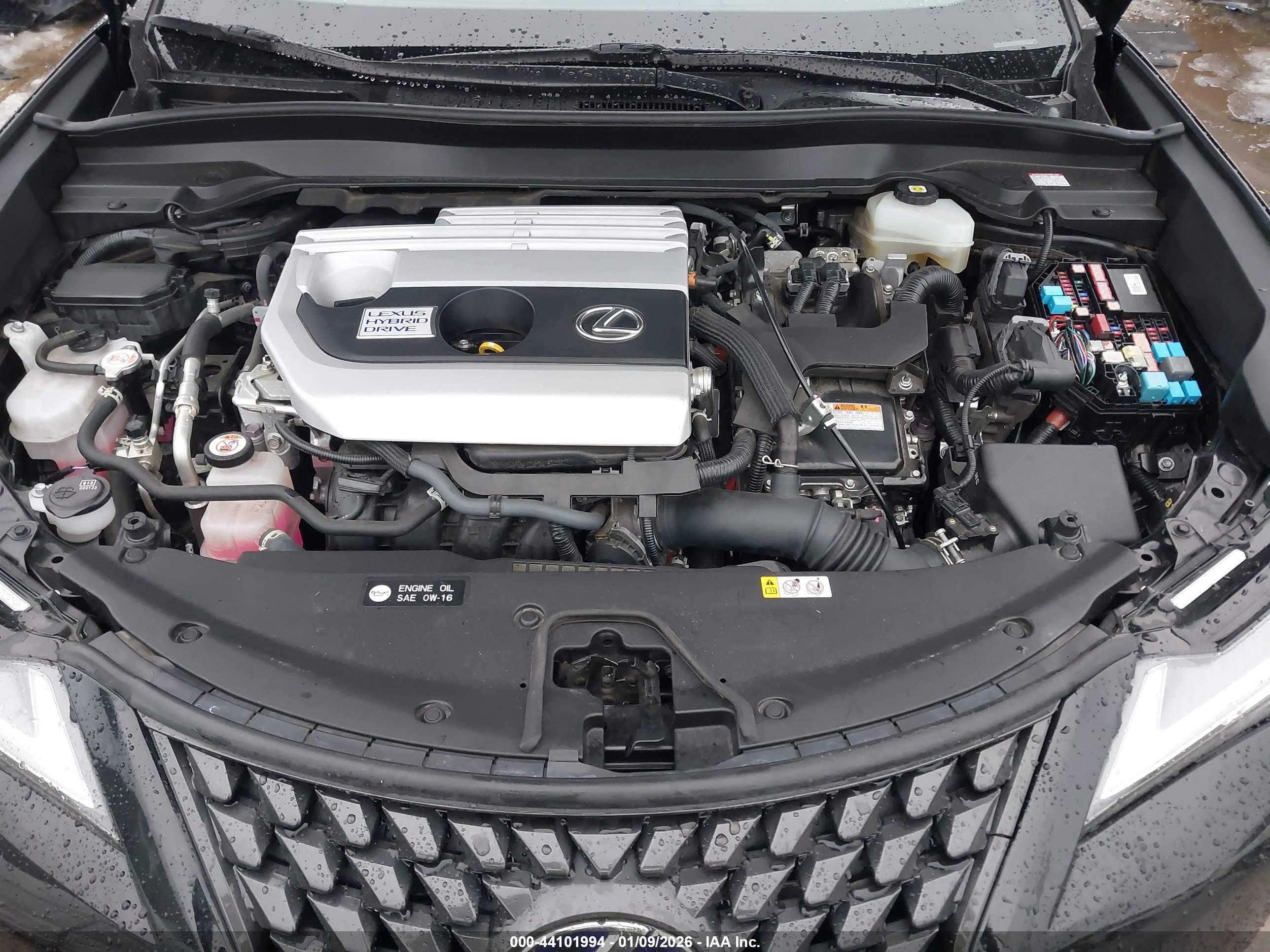 LEXUS UX image 10