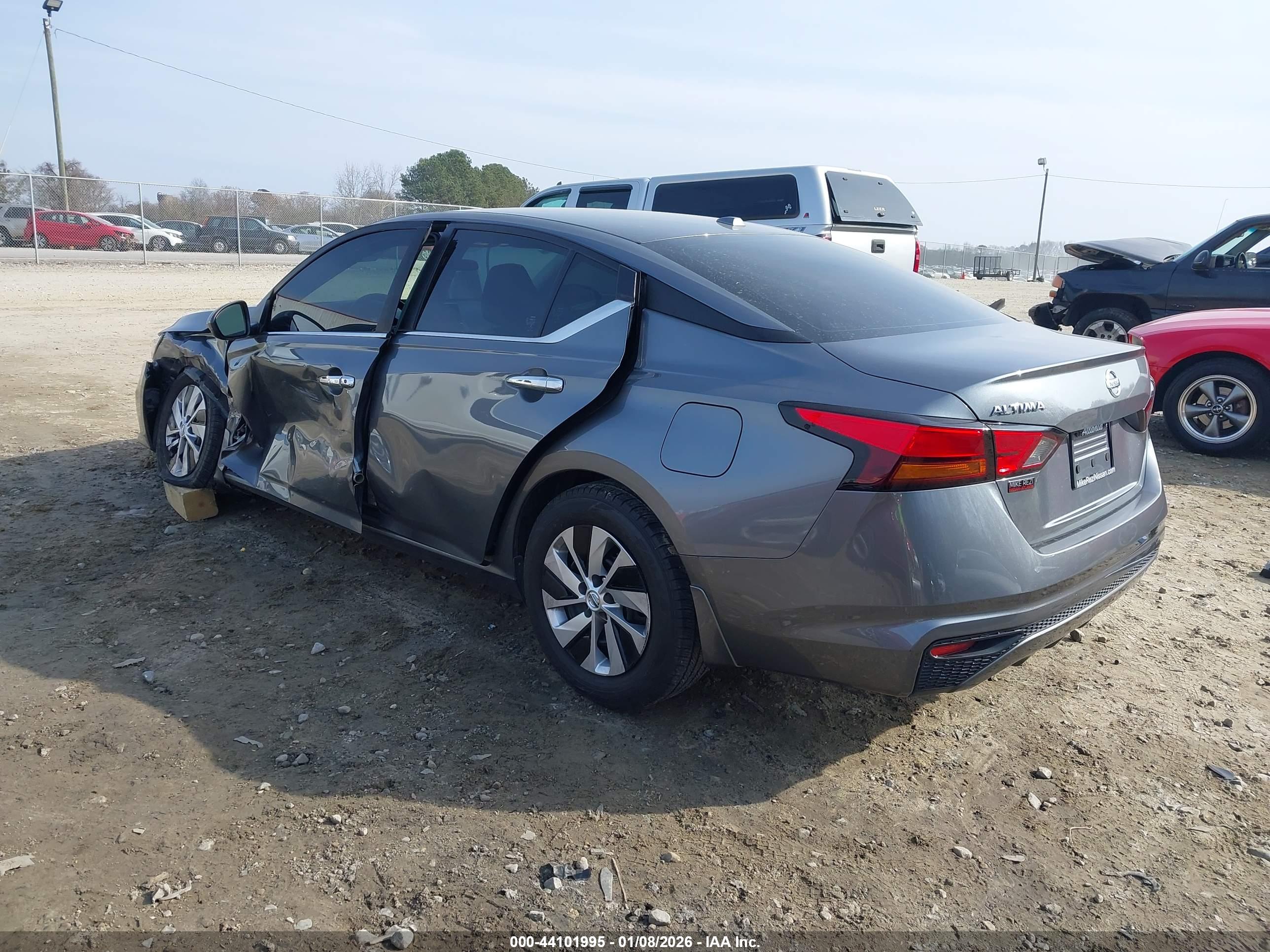 NISSAN ALTIMA image 3