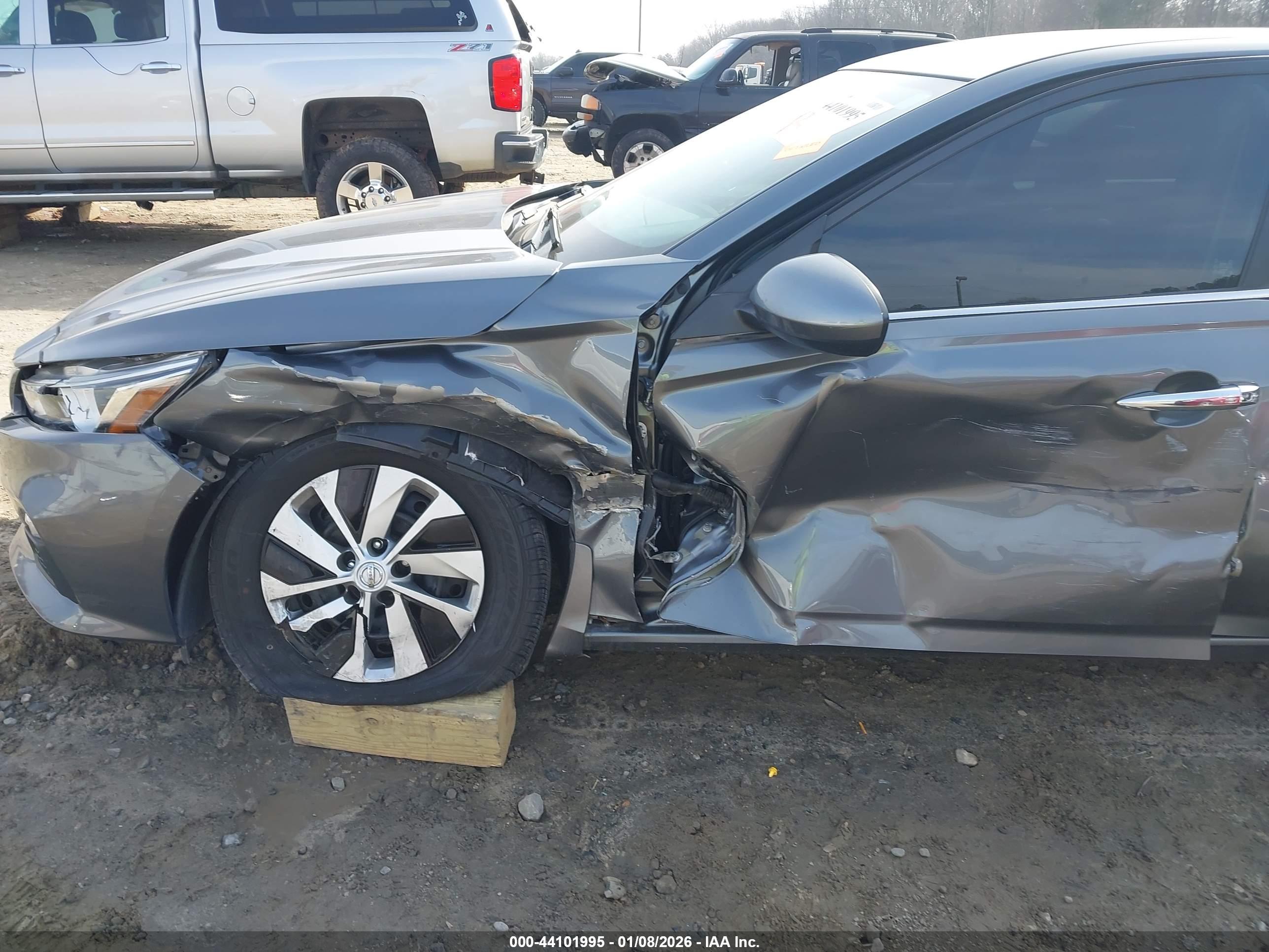 NISSAN ALTIMA image 6