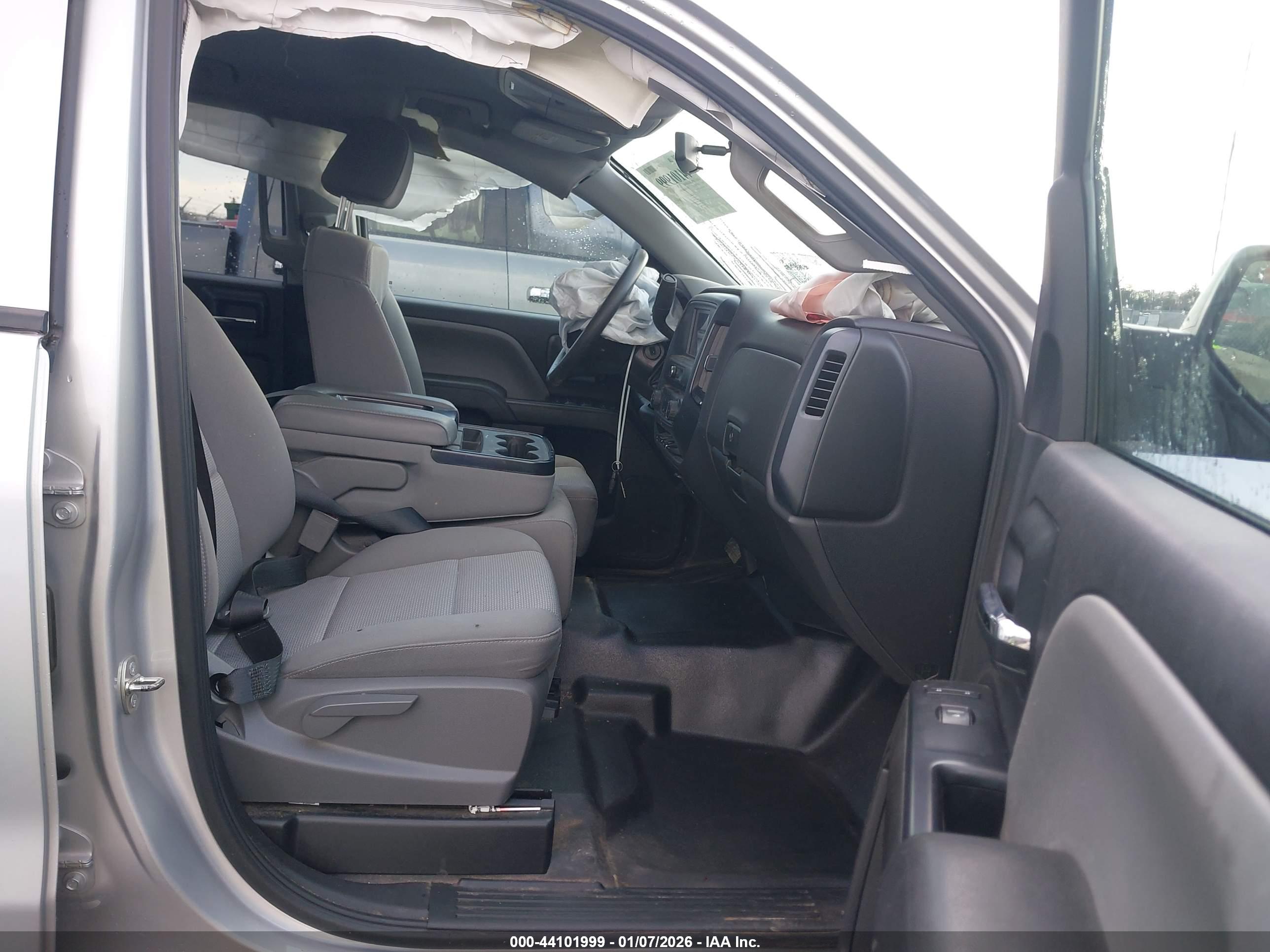 CHEVROLET SILVERADO image 5