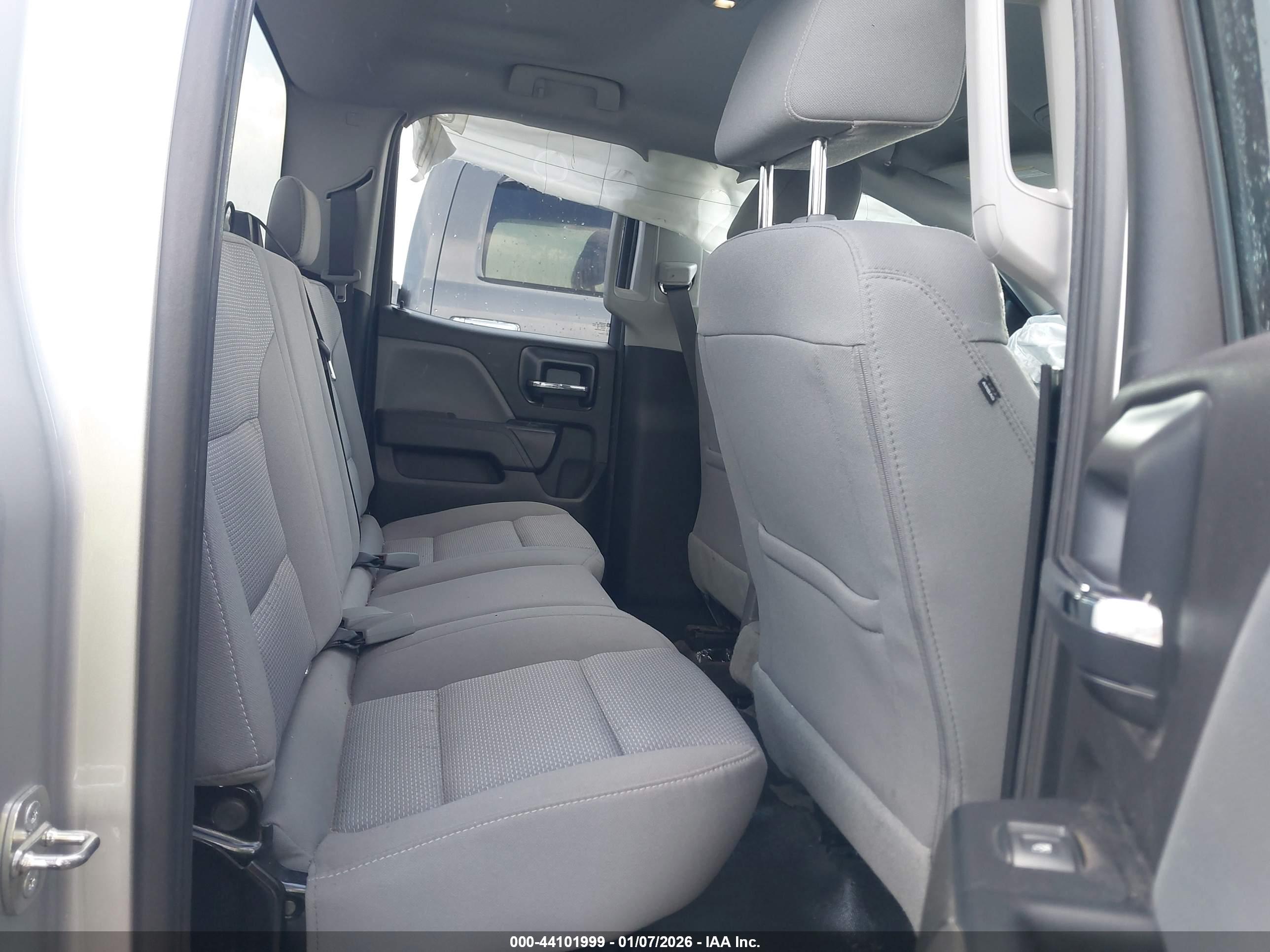CHEVROLET SILVERADO image 8