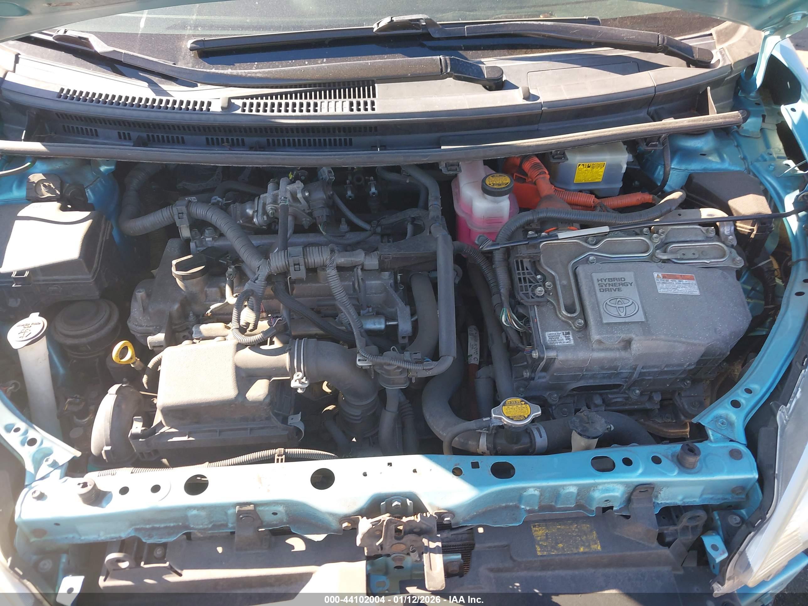 TOYOTA PRIUS image 10