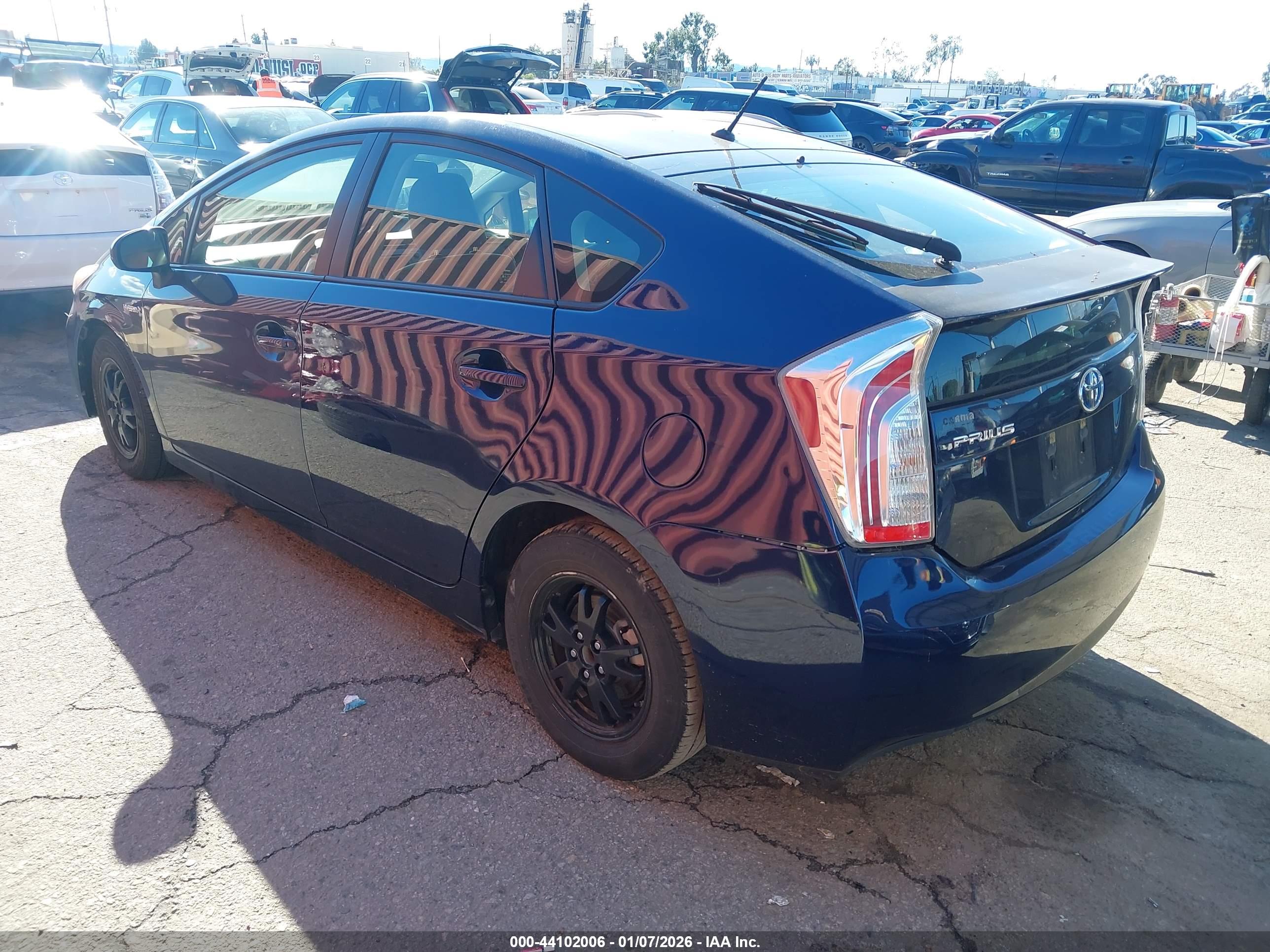 TOYOTA PRIUS image 3