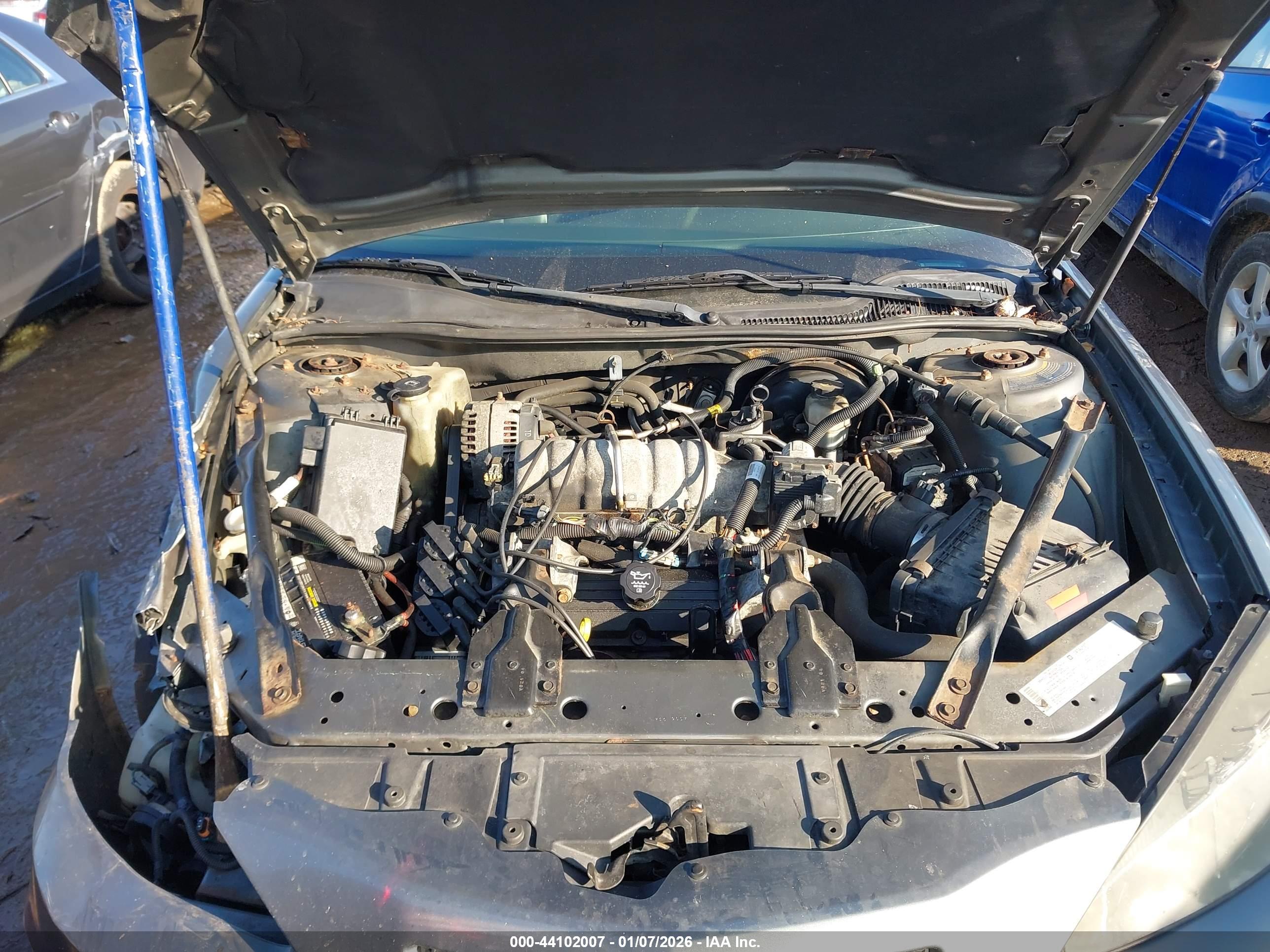 PONTIAC GRAND image 10