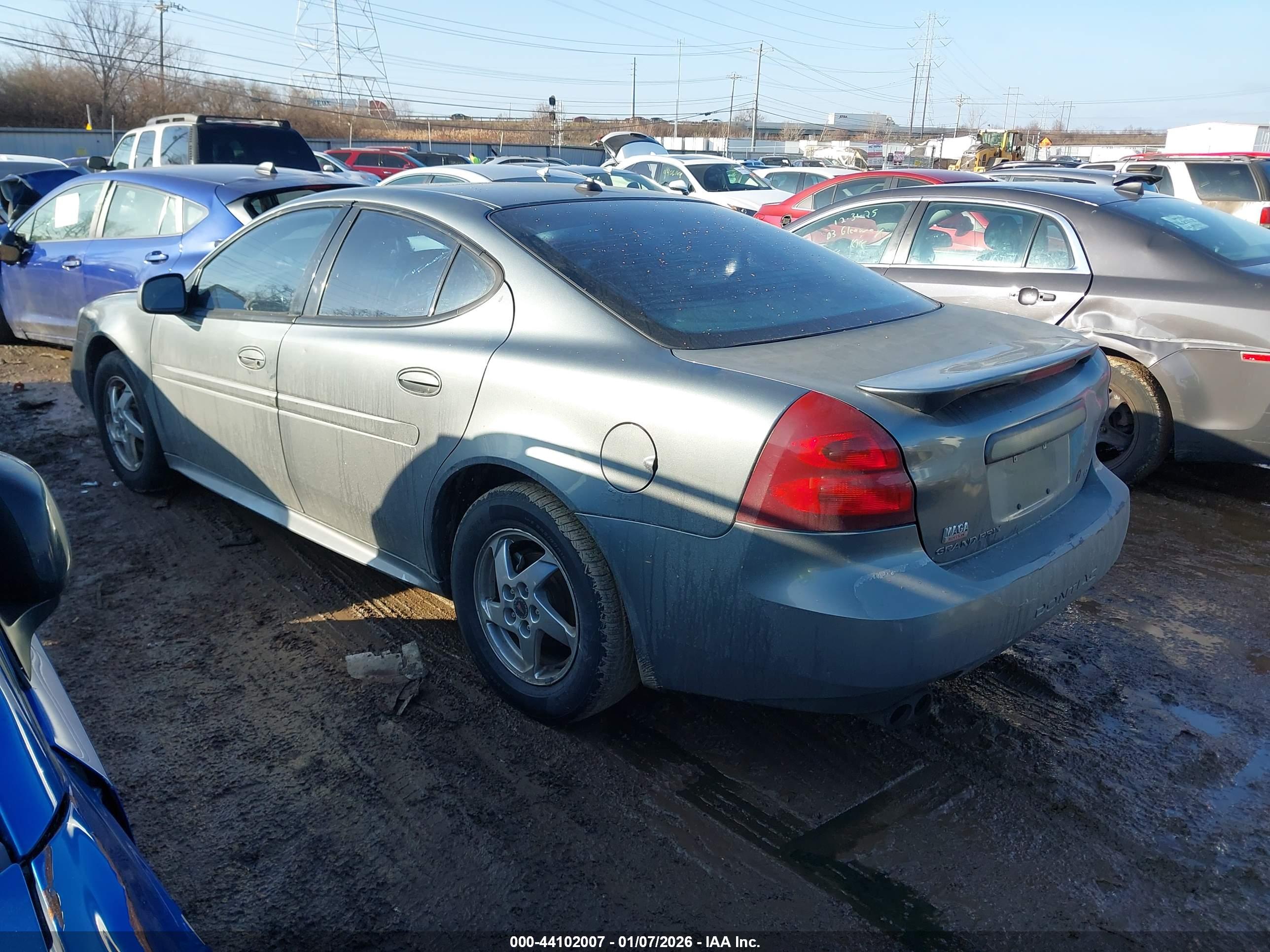 PONTIAC GRAND image 3