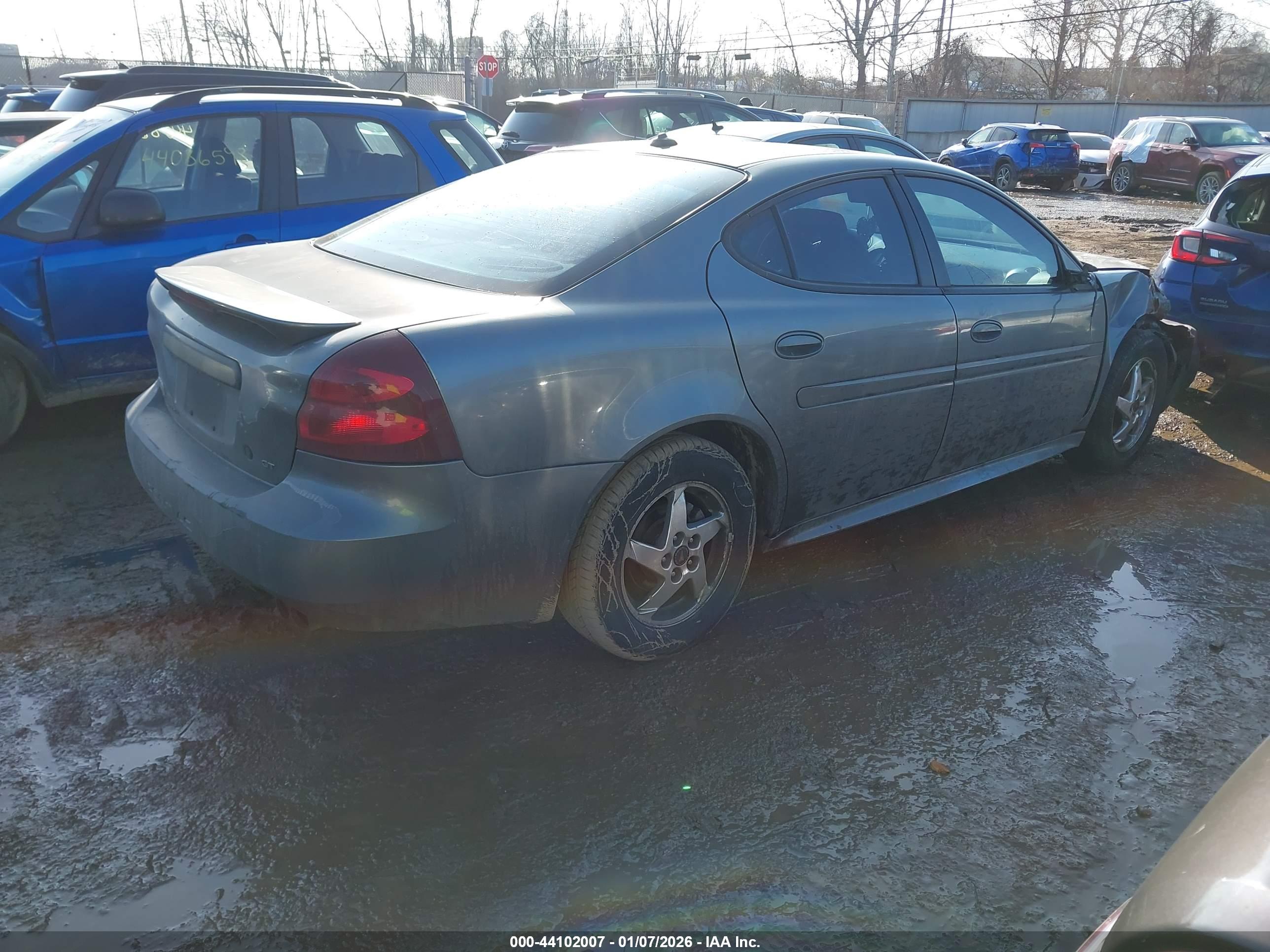 PONTIAC GRAND image 4
